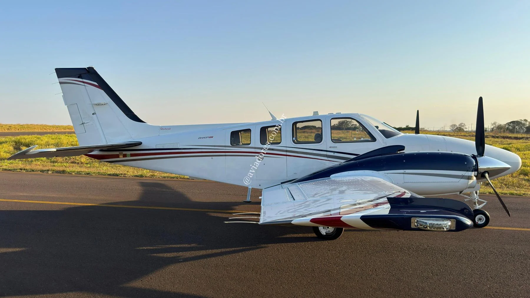 BEACHCRAFT BARON G58 - foto 14