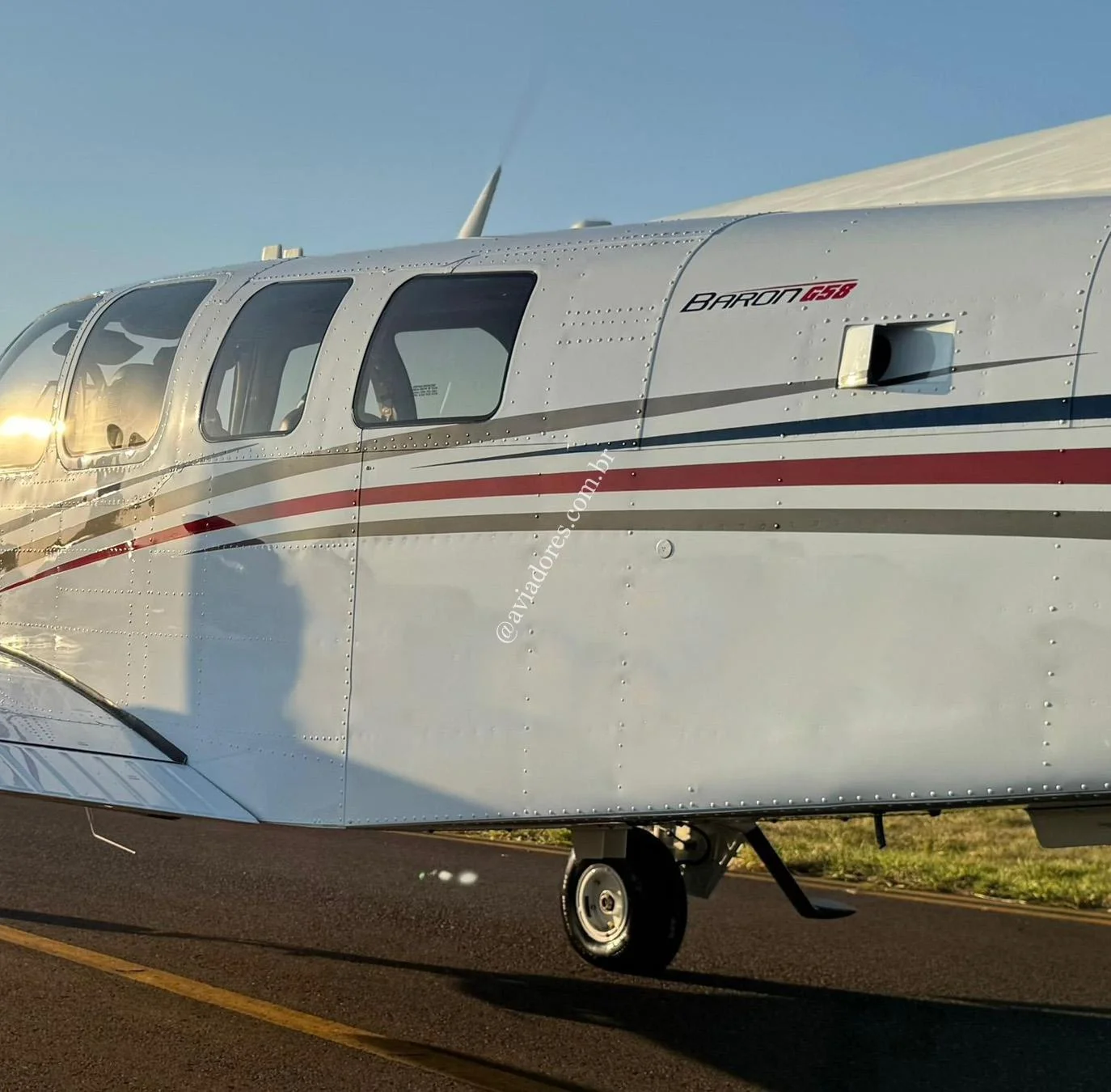 BEACHCRAFT BARON G58 - foto 8