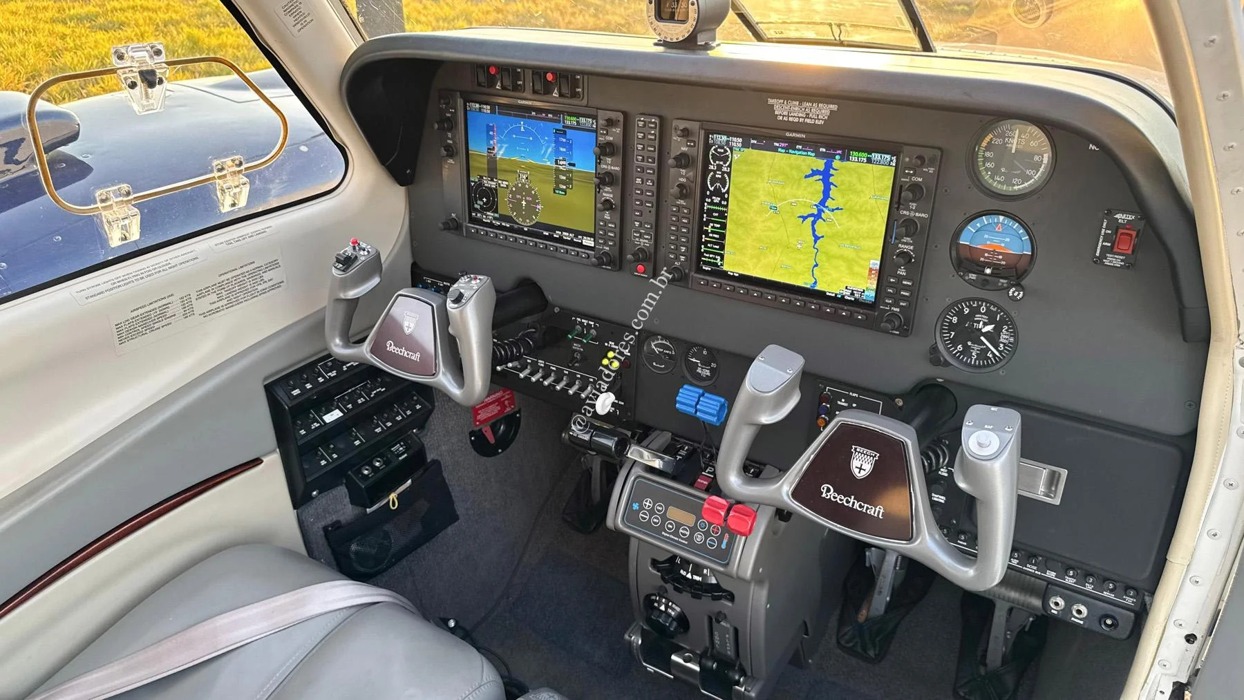 BEACHCRAFT BARON G58 - foto 3