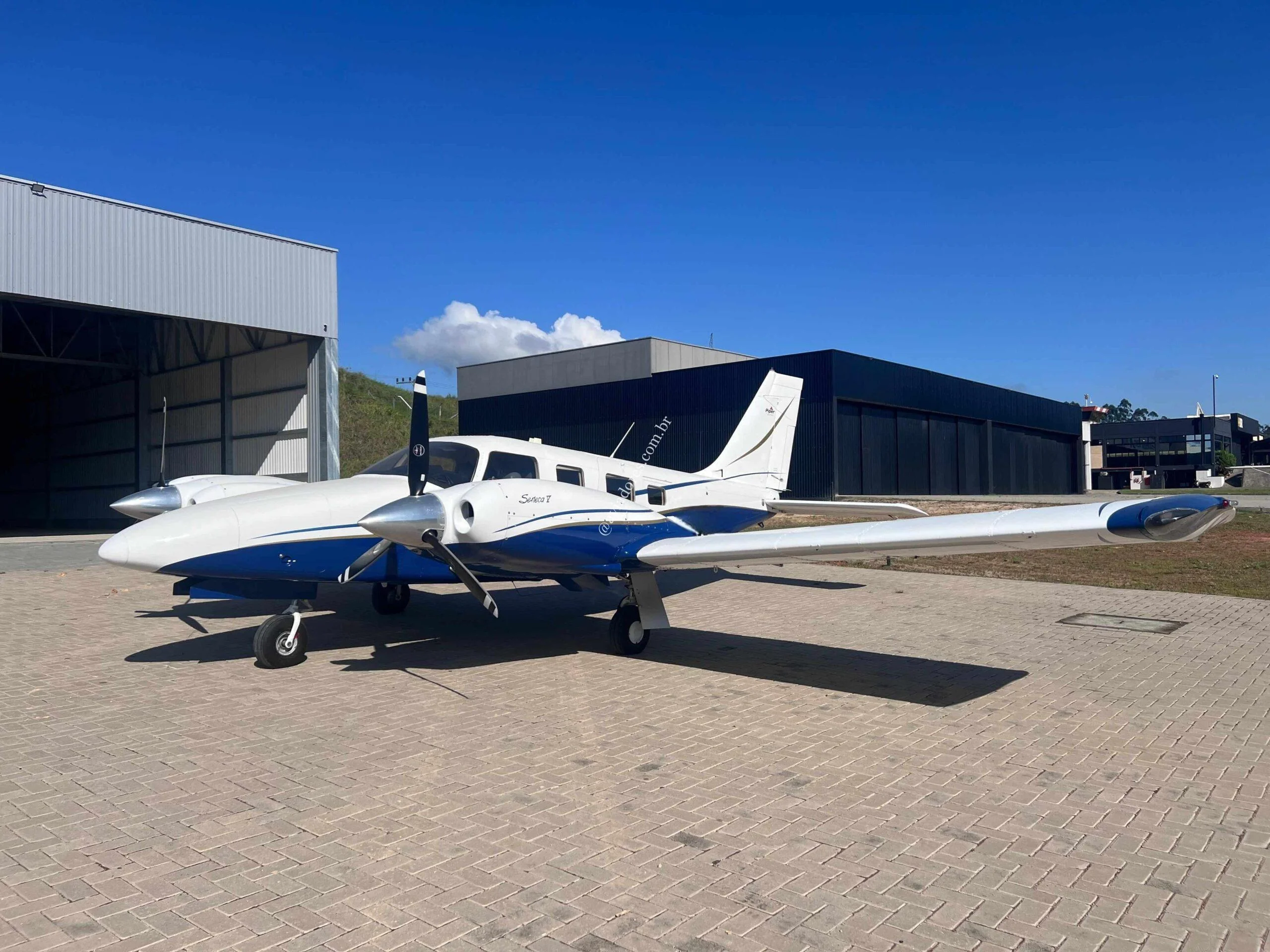 Piper Aircraft PA-34-220T - SENECA V - foto 22