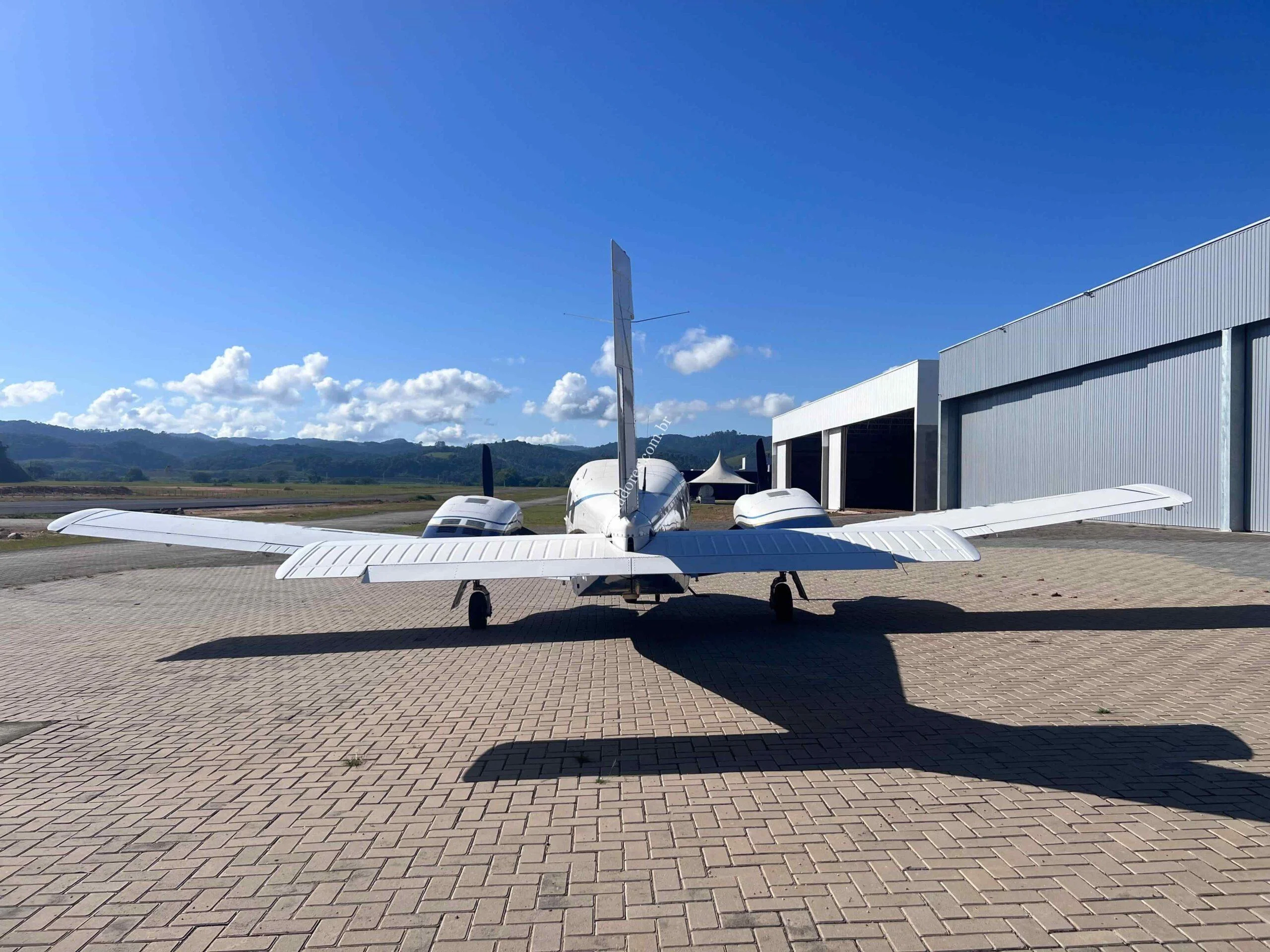 Piper Aircraft PA-34-220T - SENECA V - foto 11