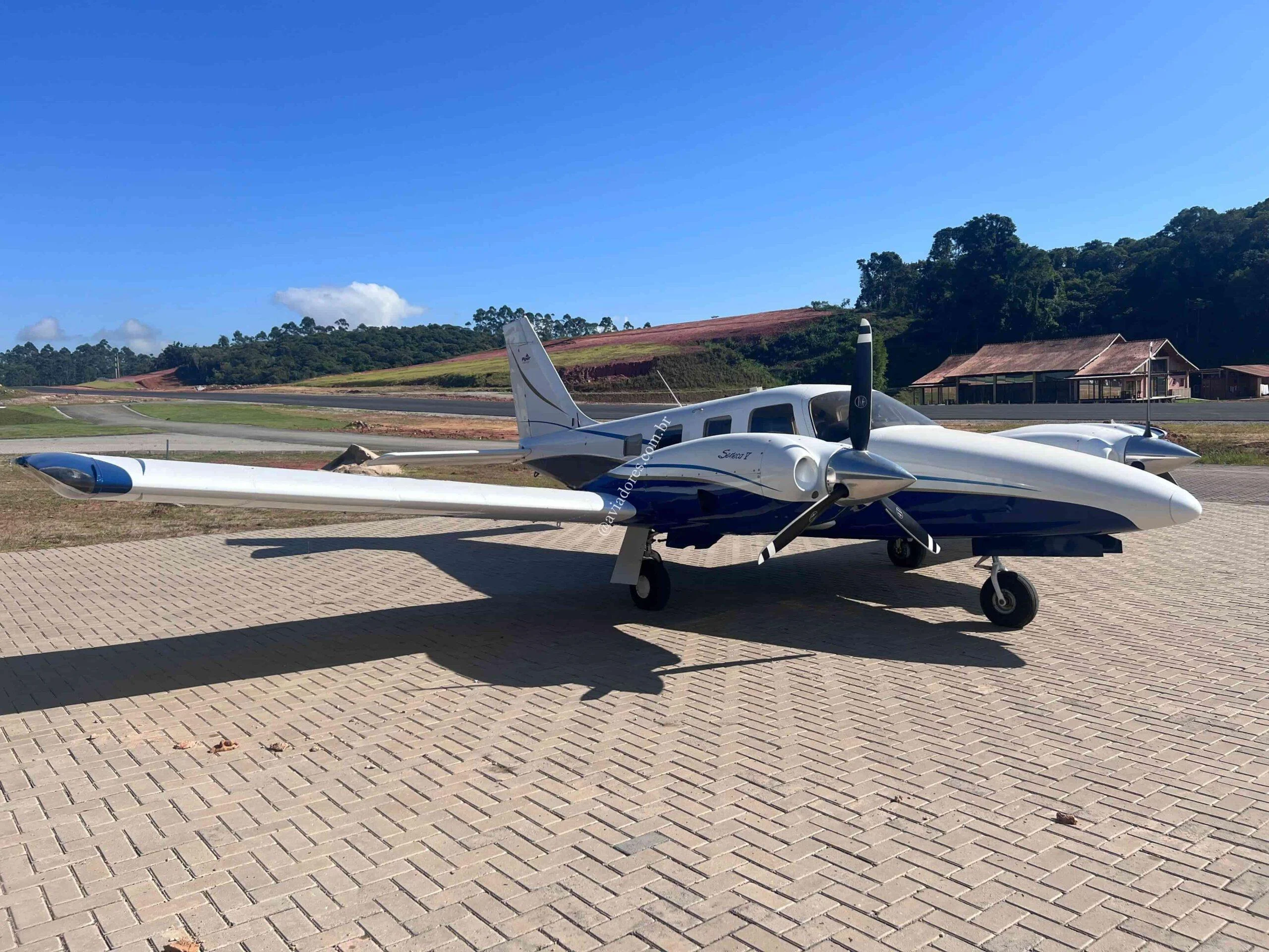 Piper Aircraft PA-34-220T - SENECA V - foto 12