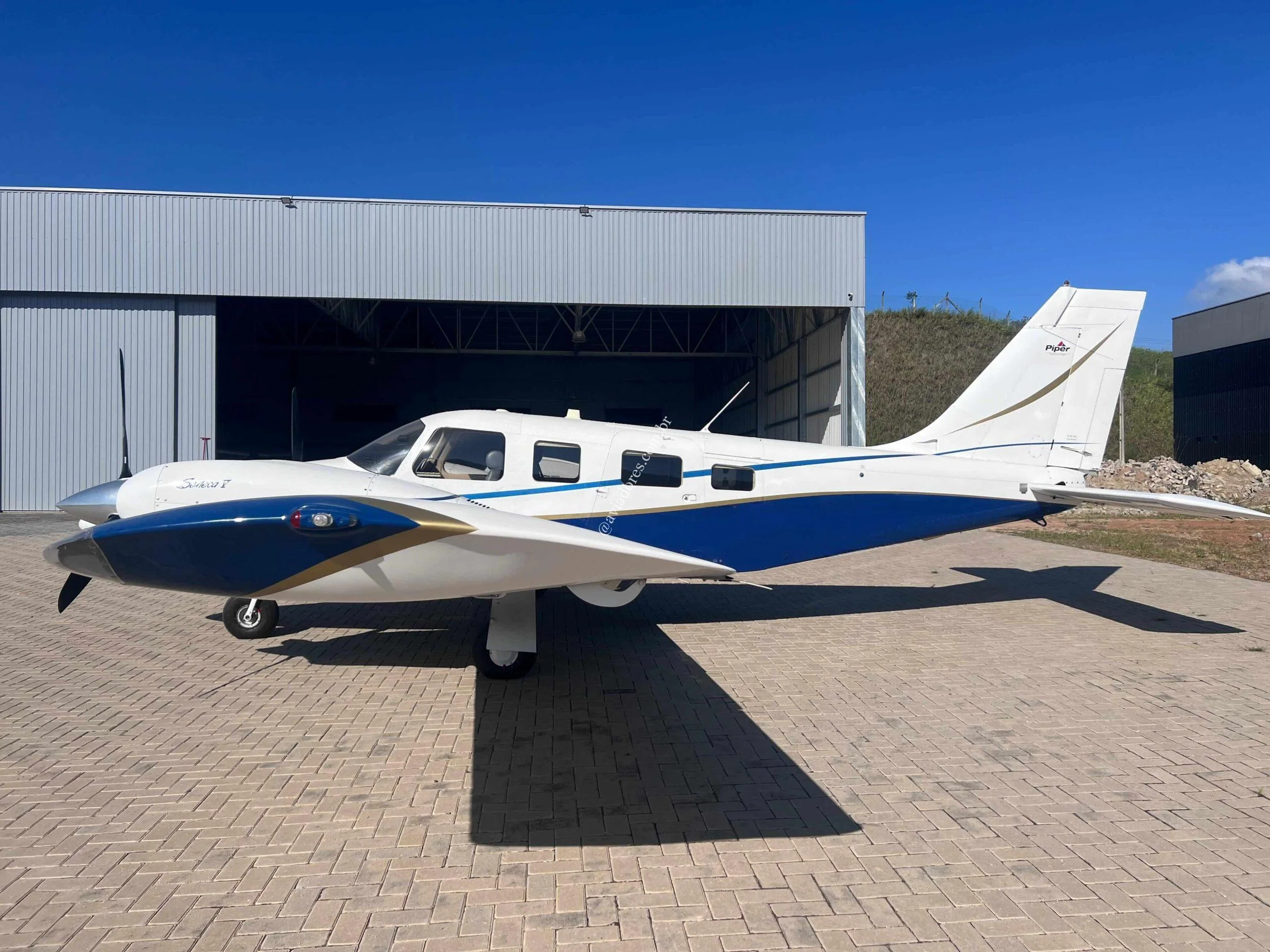 Piper Aircraft PA-34-220T - SENECA V - foto 17