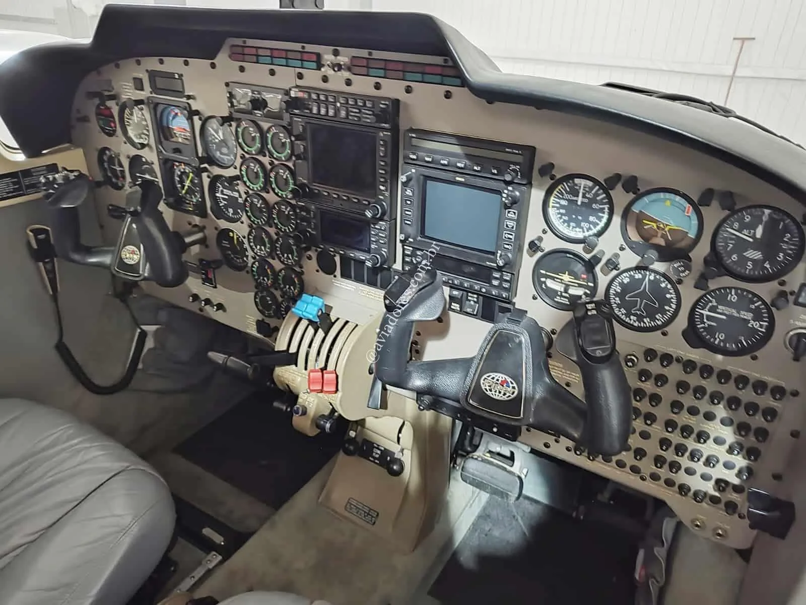 Piper Aircraft PA-34-220T - SENECA V - foto 5