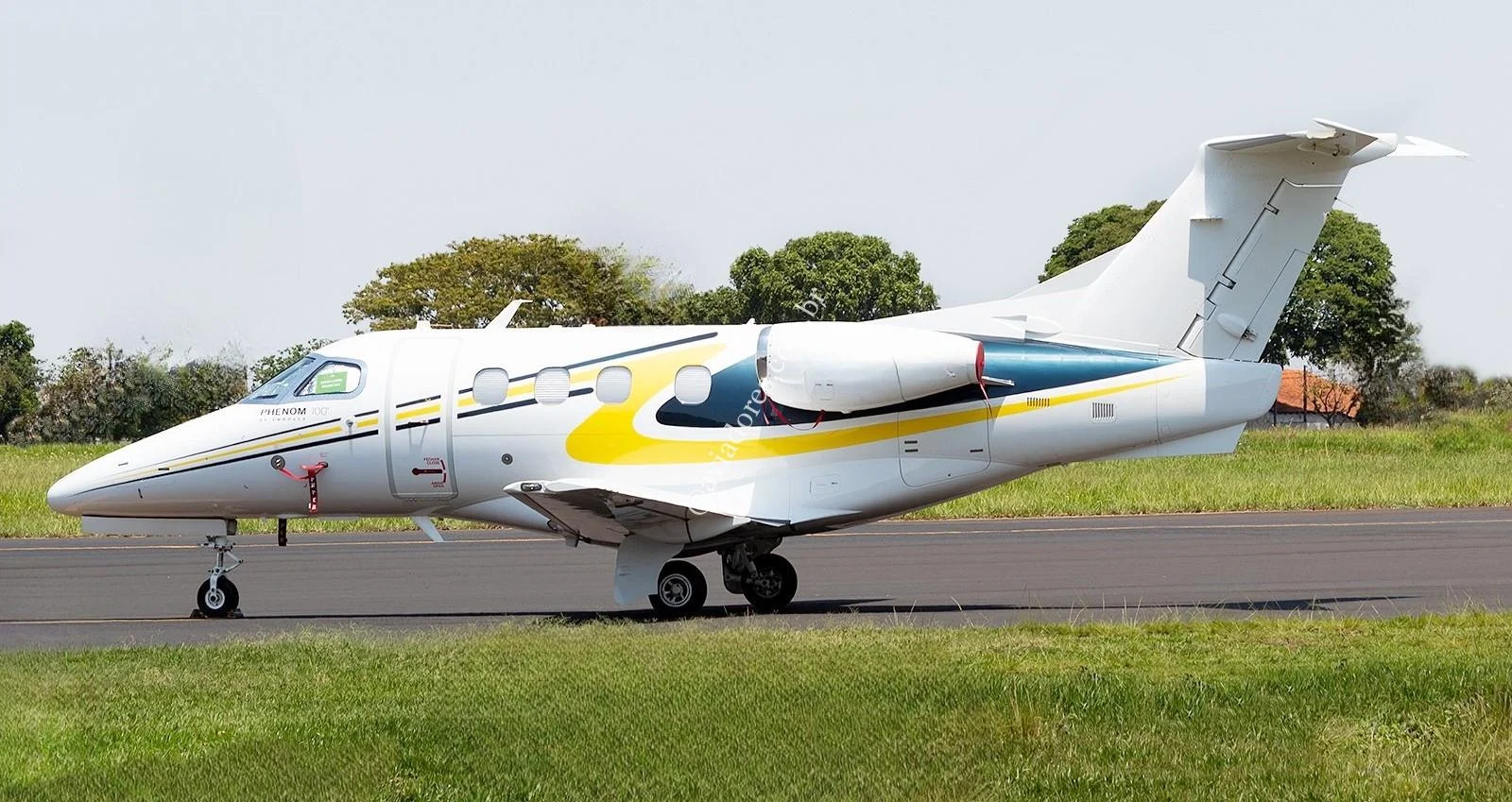 Embraer EMB 500 - PHENOM 100 - foto 2