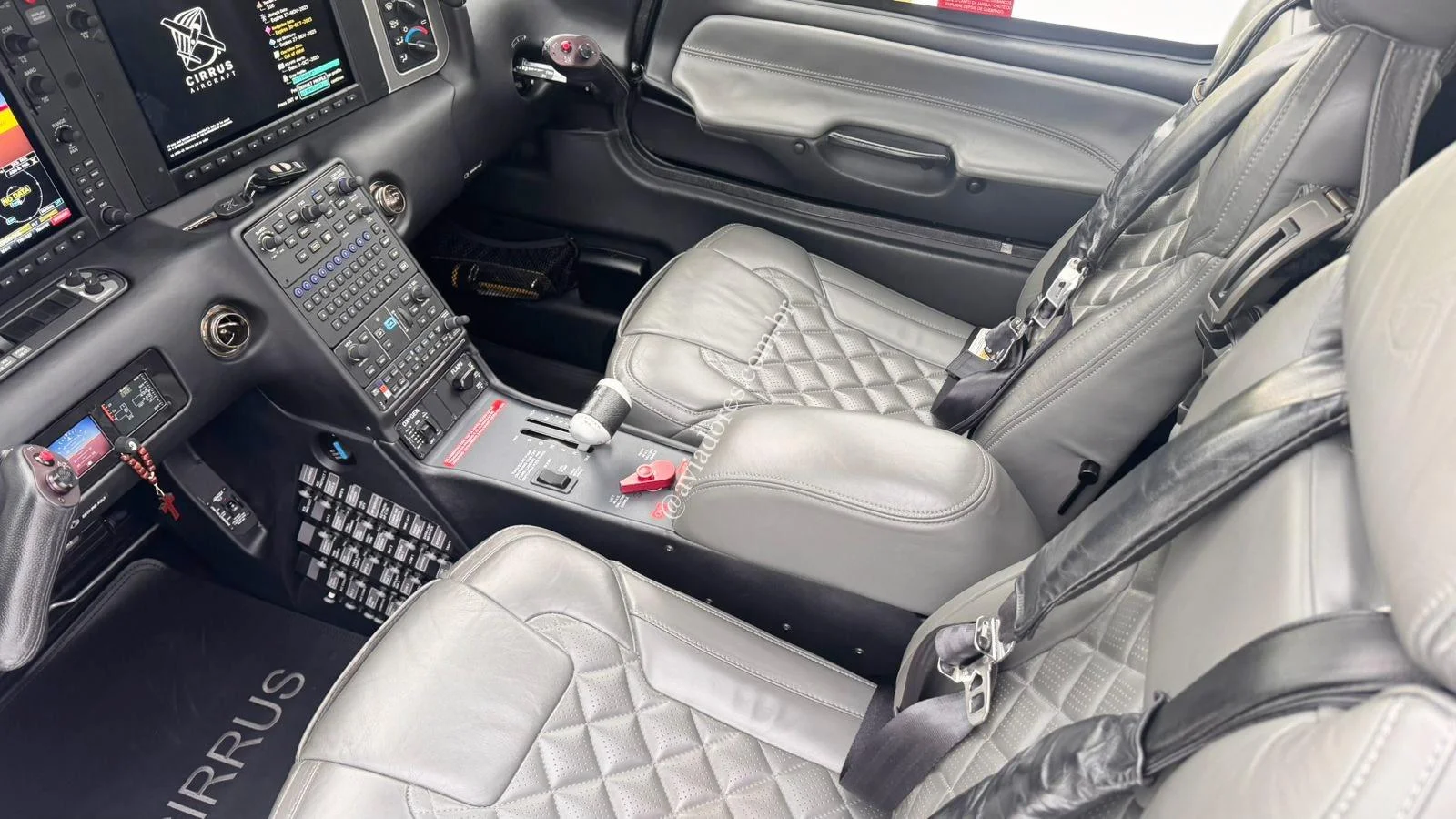 Cirrus Aircraft SR22T G6 GTS PLATINUM - foto 5
