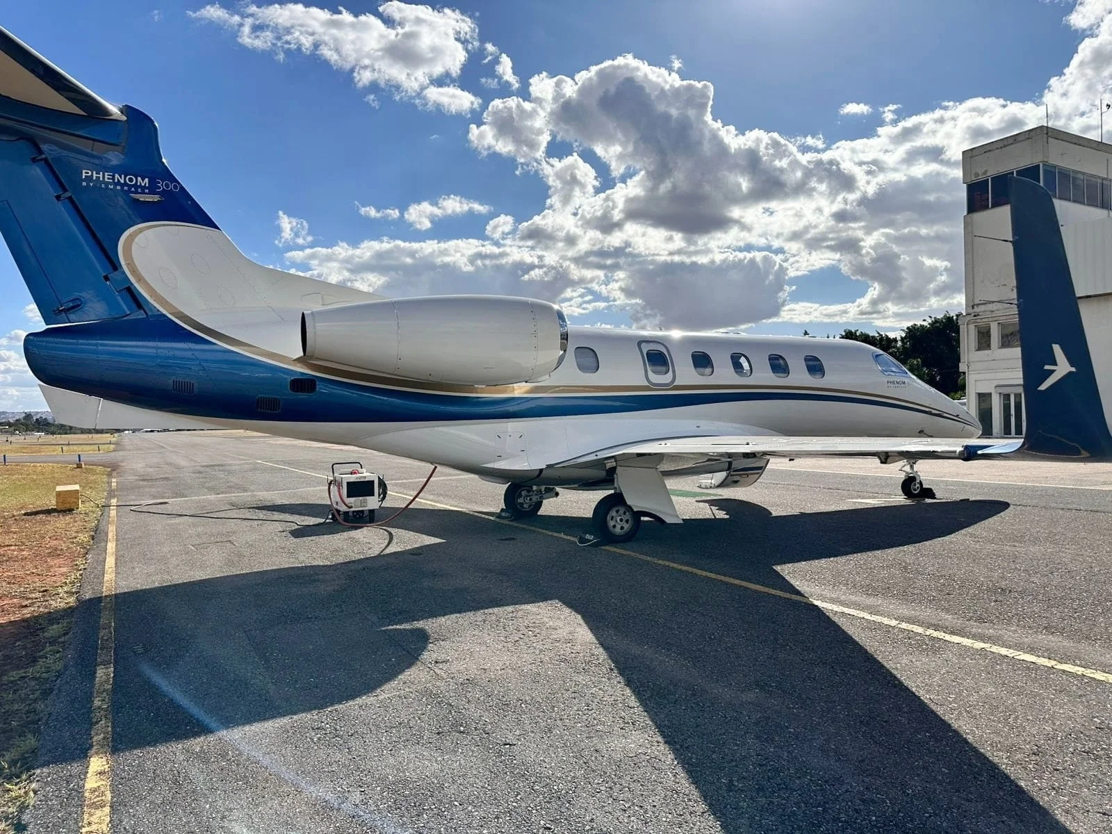 Embraer EMB 505 - PHENOM 300 - foto 25