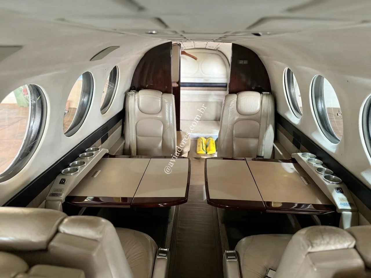 BEECHCRAFT CORPORATION KING AIR 350 - foto 12