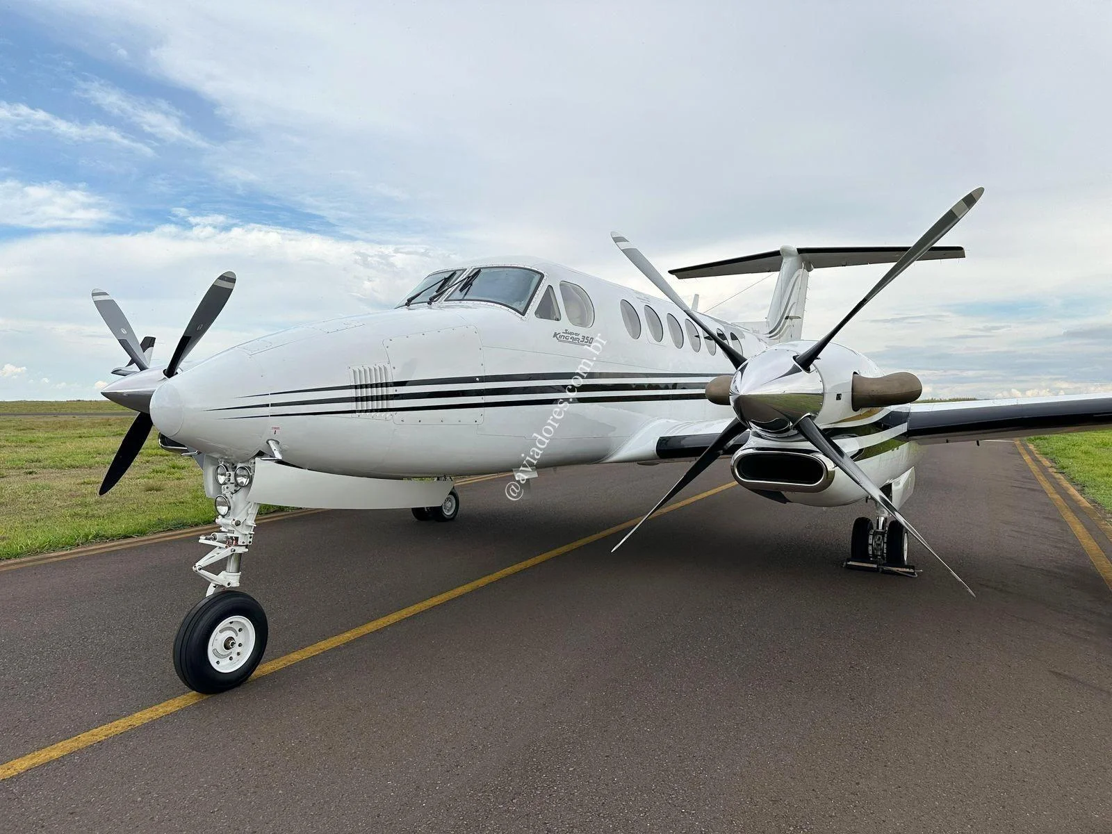 BEECHCRAFT CORPORATION KING AIR 350 - foto 7