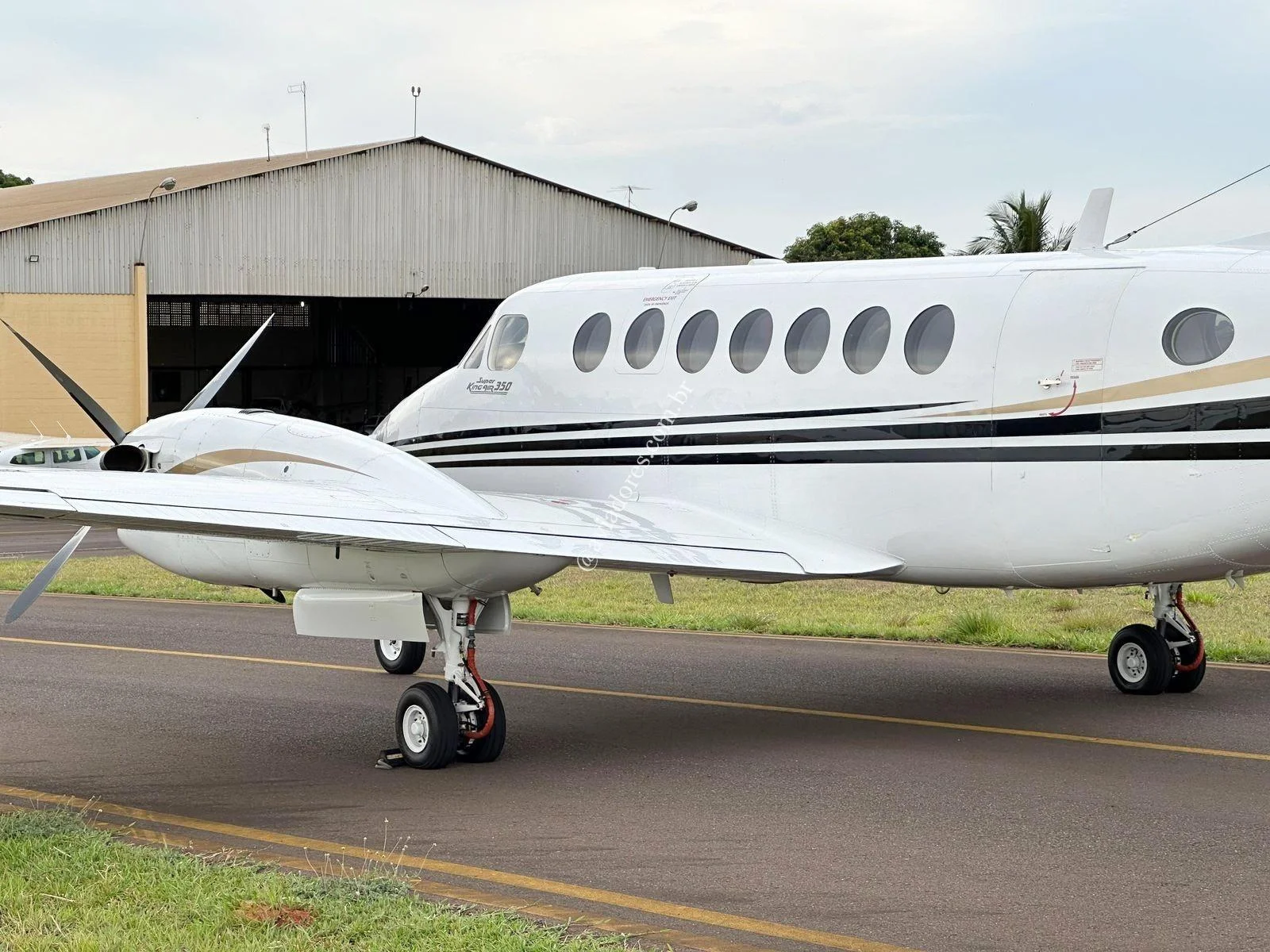 BEECHCRAFT CORPORATION KING AIR 350 - foto 11
