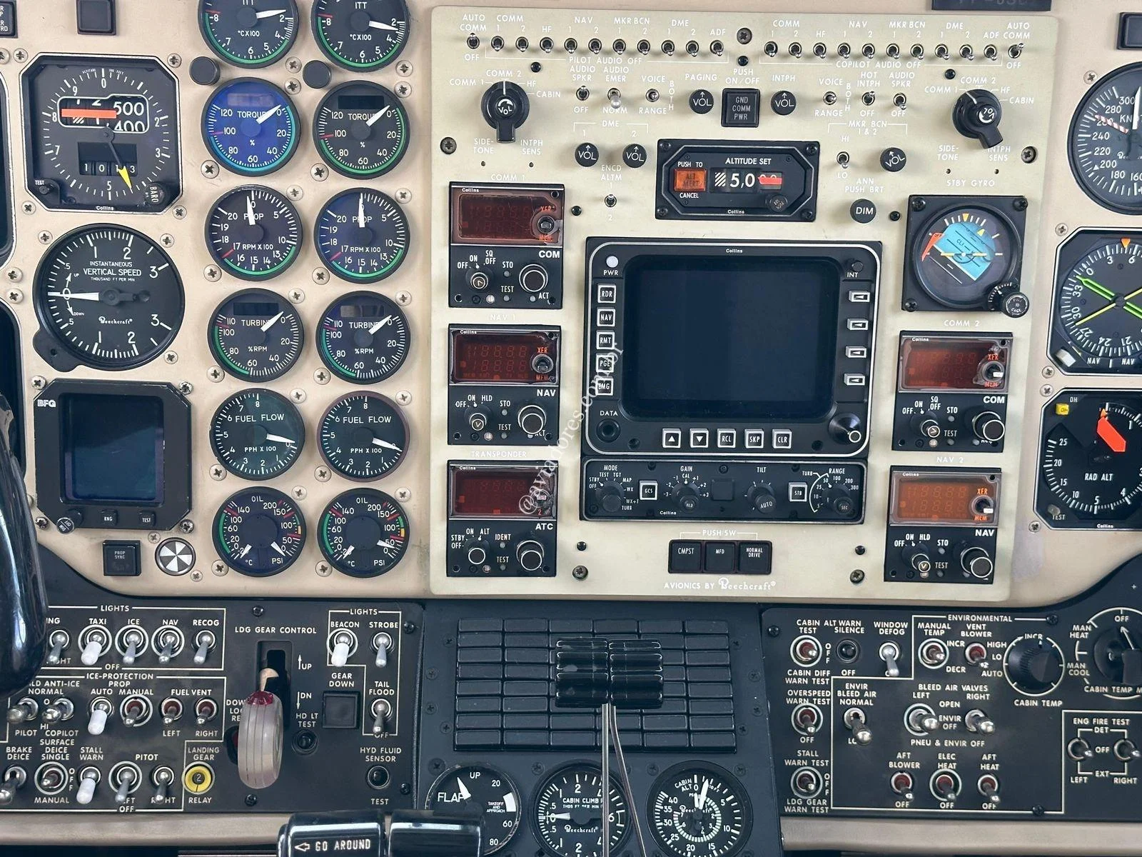 BEECHCRAFT CORPORATION KING AIR 350 - foto 17