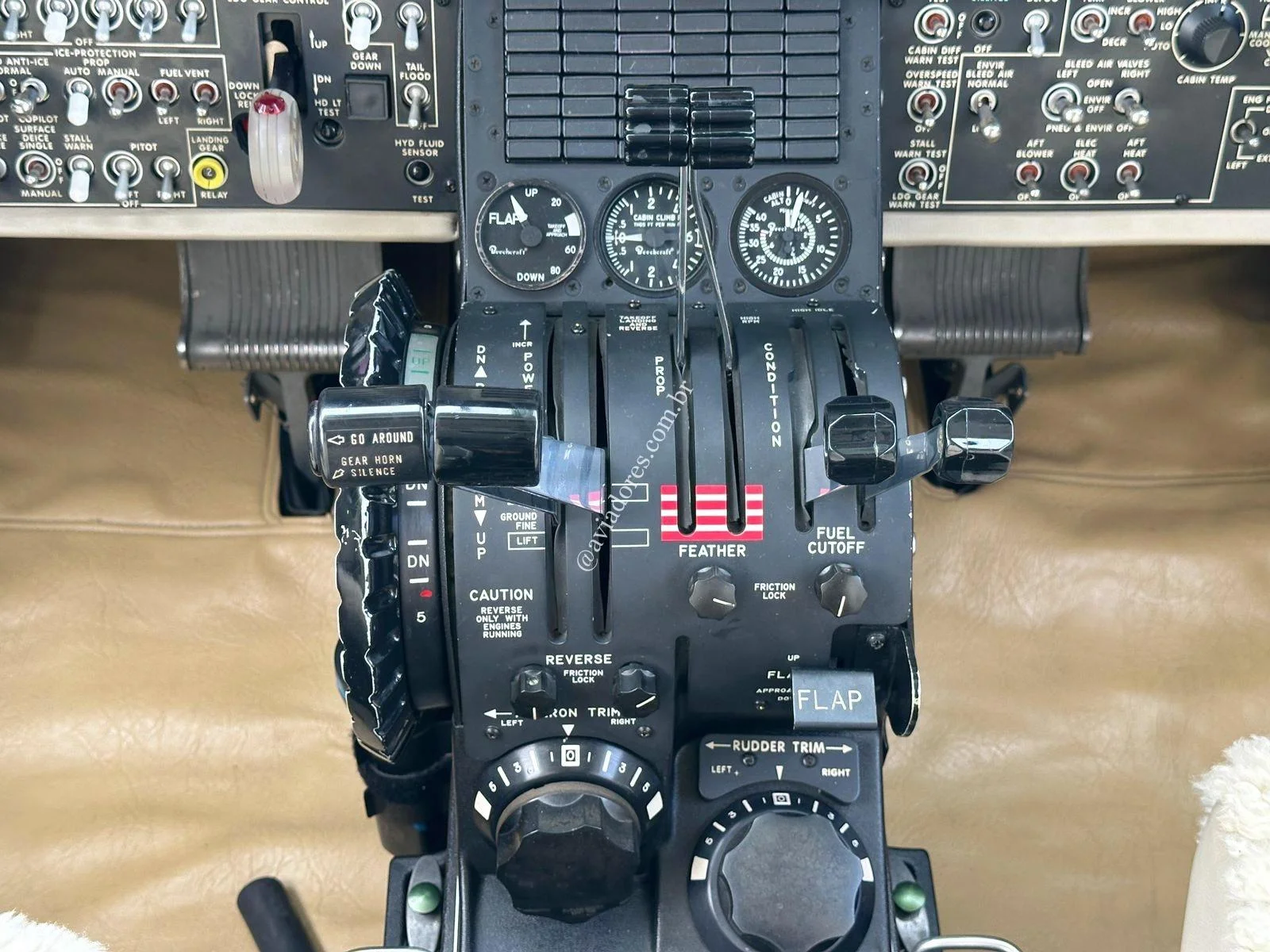 BEECHCRAFT CORPORATION KING AIR 350 - foto 16