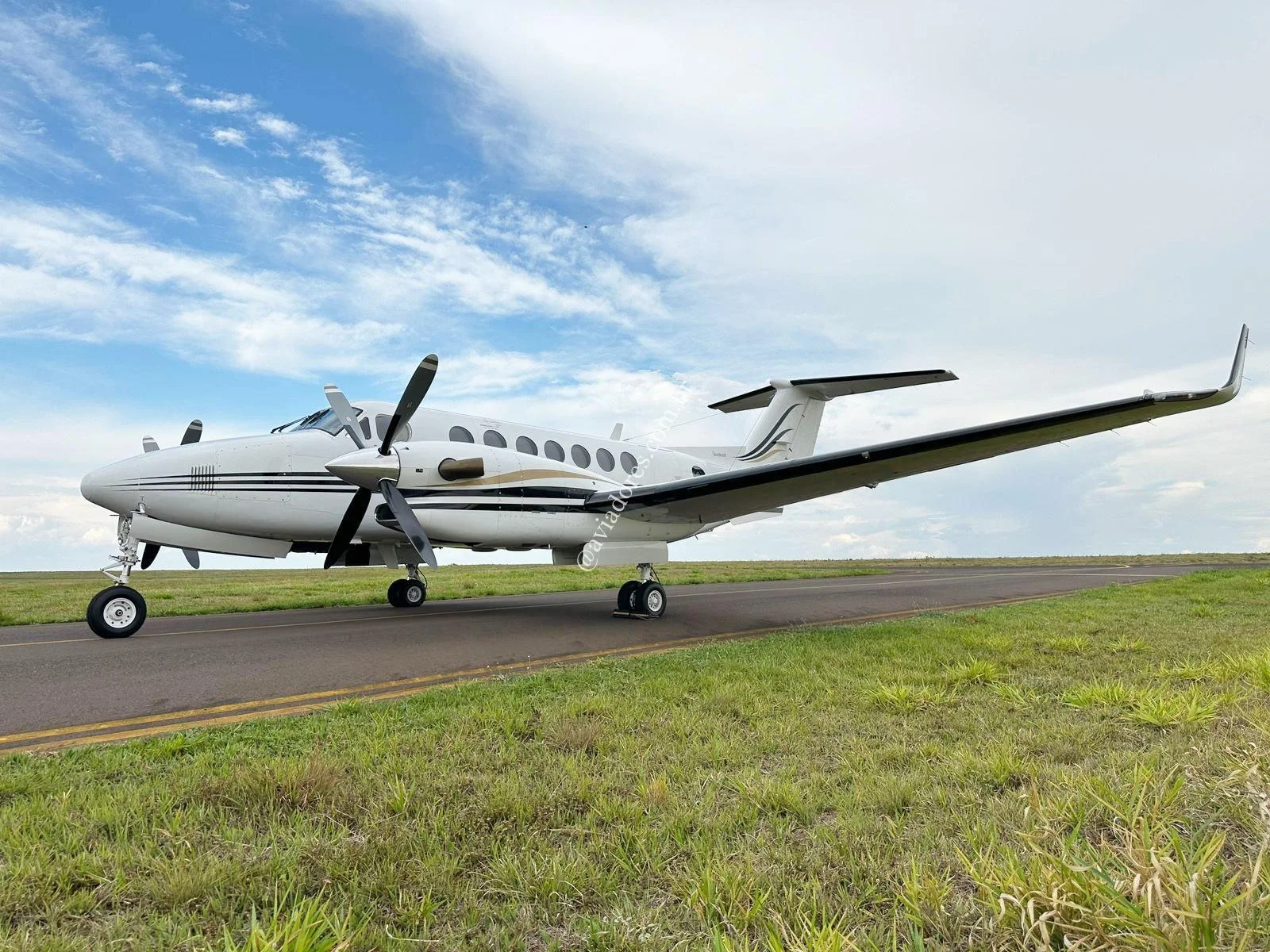 BEECHCRAFT CORPORATION KING AIR 350 - foto 6
