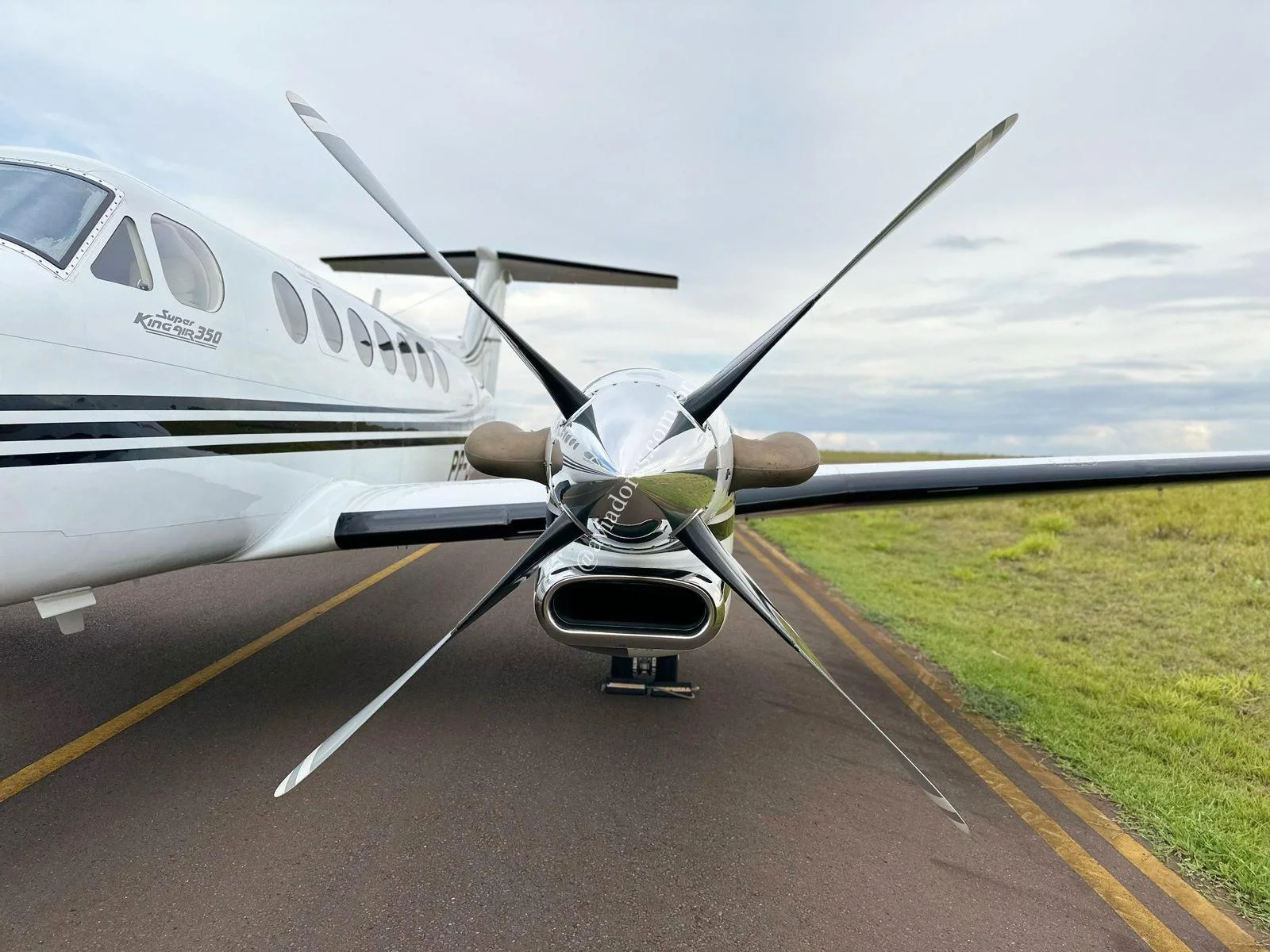 BEECHCRAFT CORPORATION KING AIR 350 - foto 5