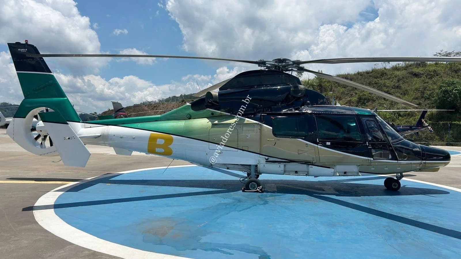 Airbus Helicopters AS365N3 DAUPHIN - foto 11
