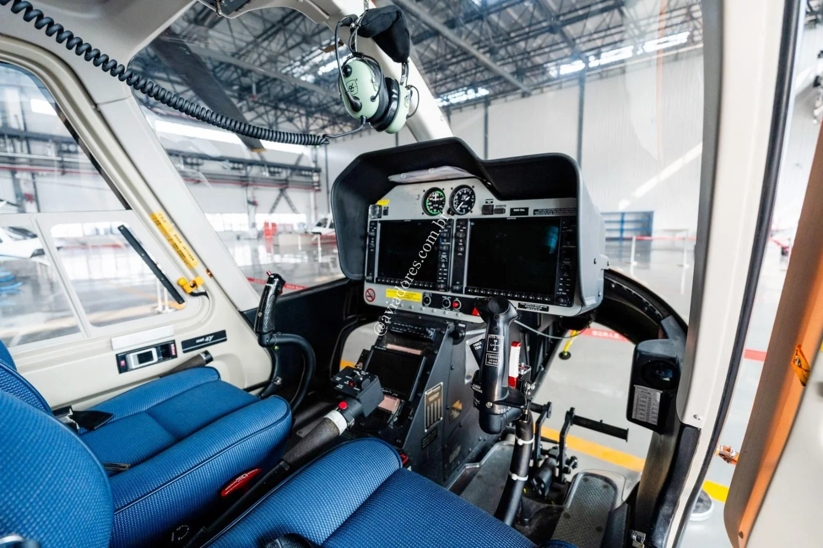 Bell Helicopter 407 GXP - foto 3