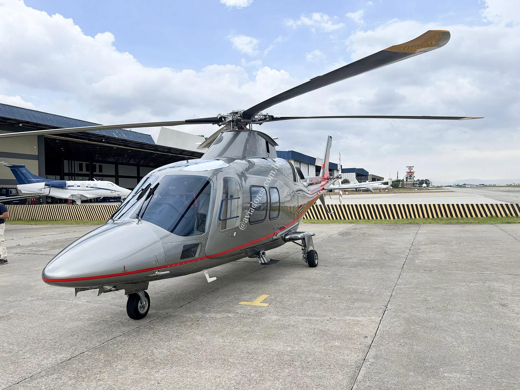 AGUSTA WESTLAND A109S GRAND - foto 2
