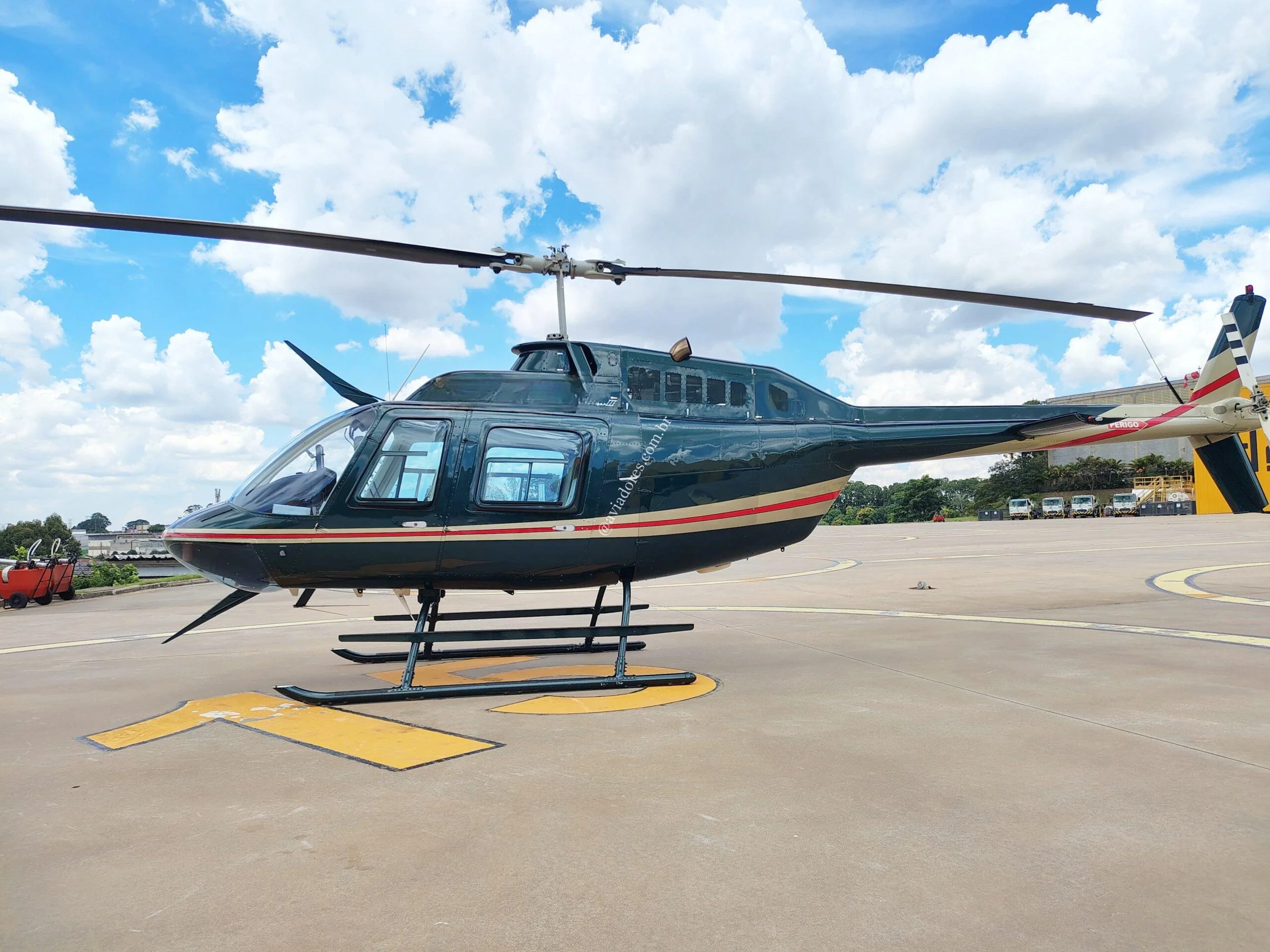 Bell Helicopter 206B - JETRANGER III - foto 2