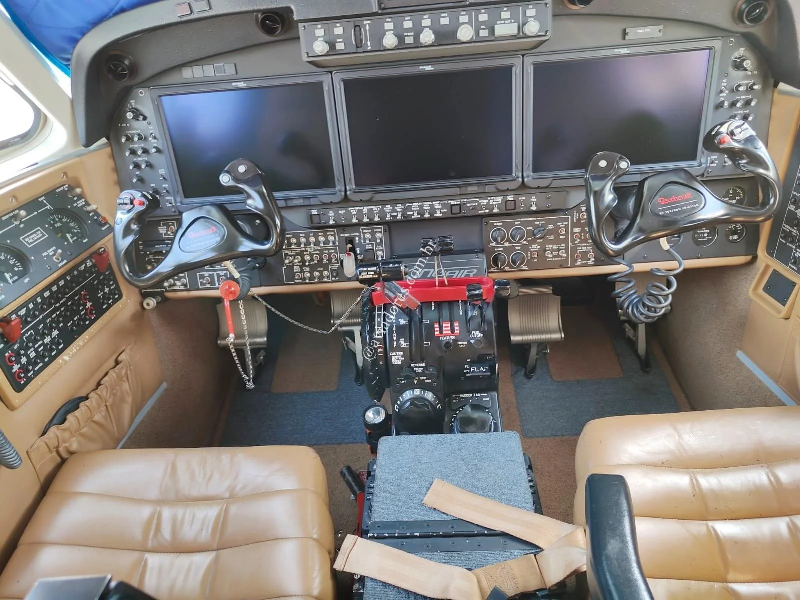 BEECHCRAFT CORPORATION KING AIR B260 - foto 3