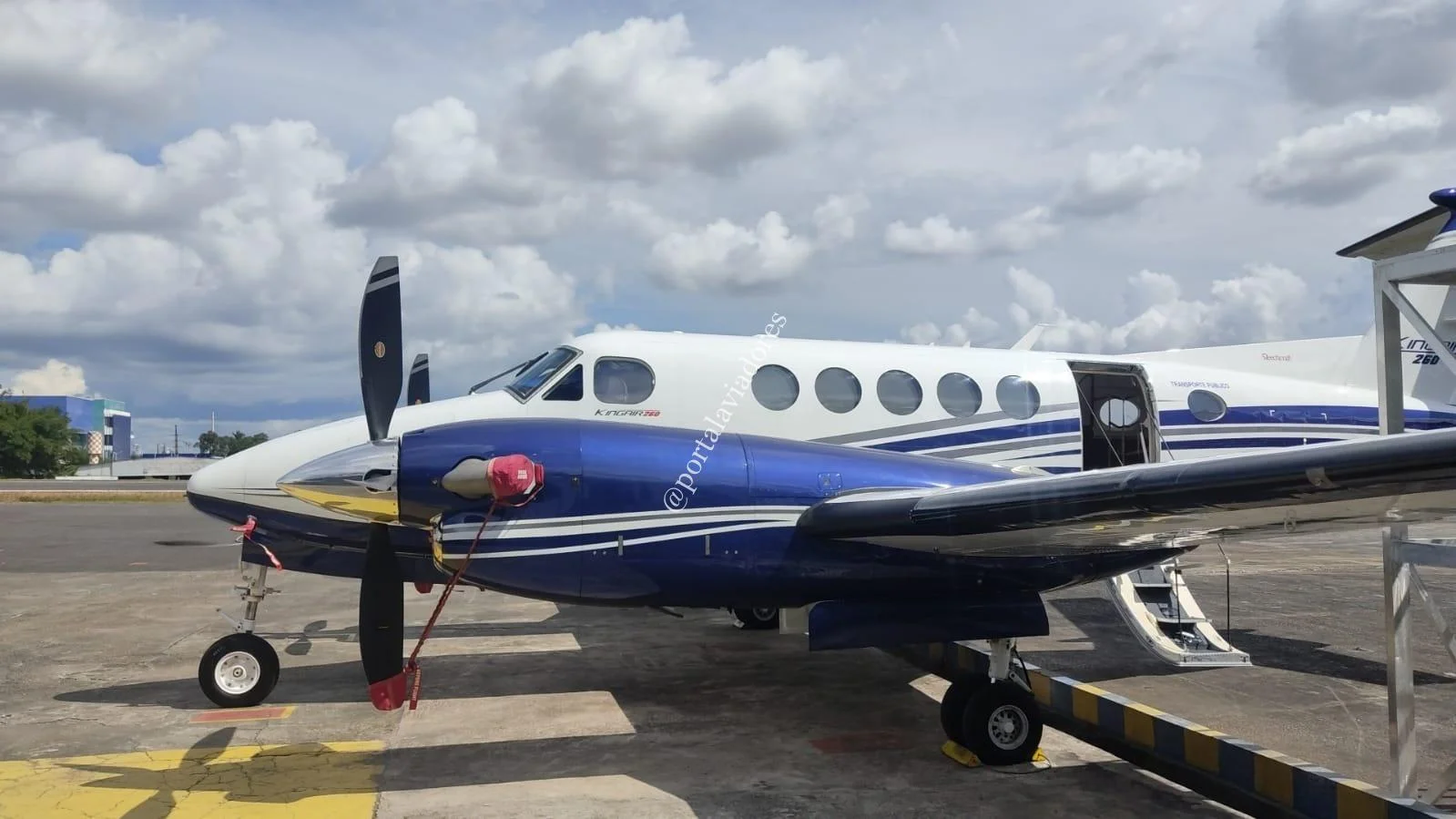 BEECHCRAFT CORPORATION KING AIR B260 - foto 30