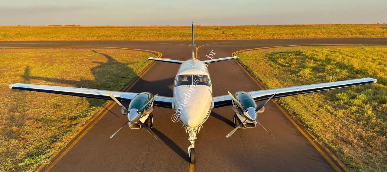BEECHCRAFT CORPORATION KING AIR C90 GT - foto 6