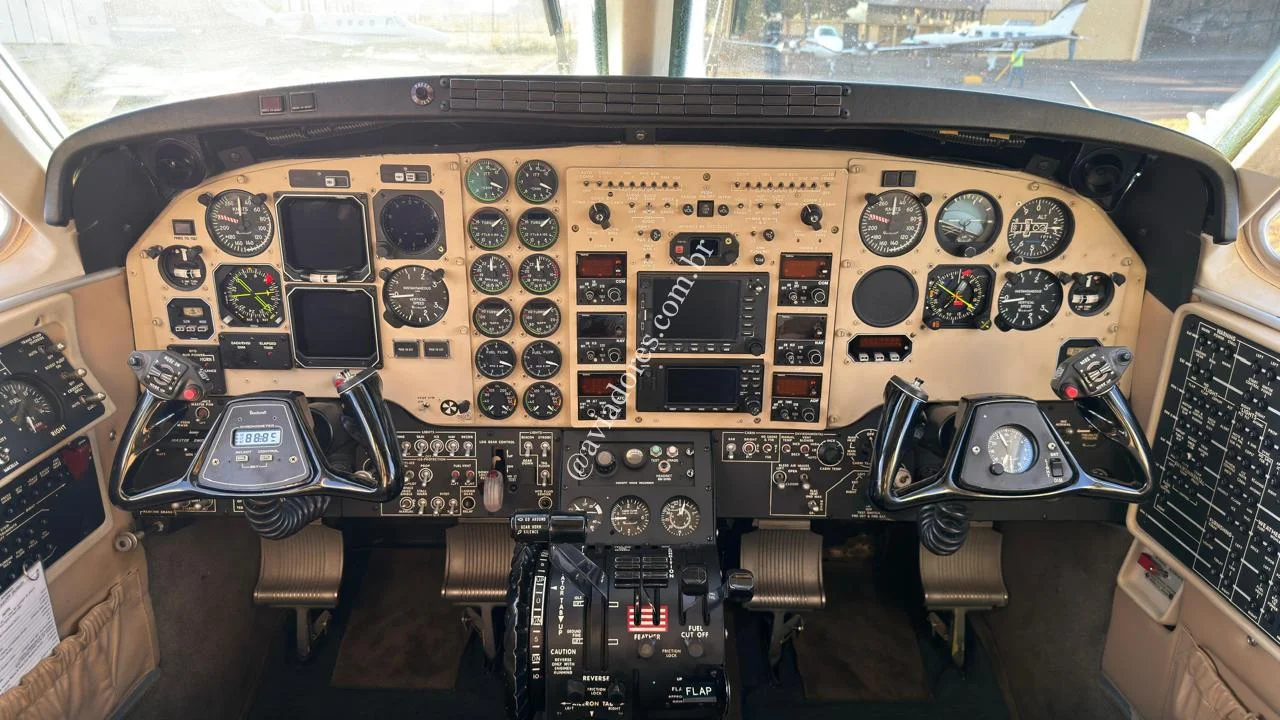 BEECHCRAFT CORPORATION KING AIR C90 GT - foto 14