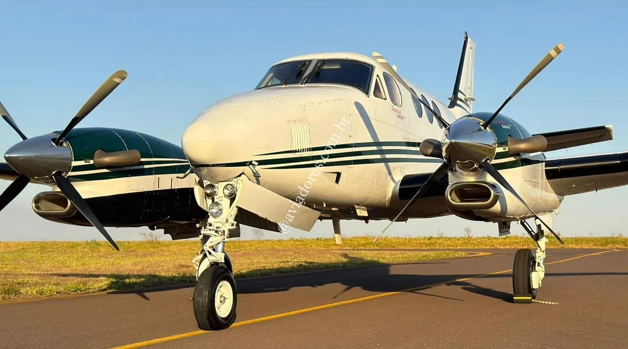 BEECHCRAFT CORPORATION KING AIR C90 GT - foto 9