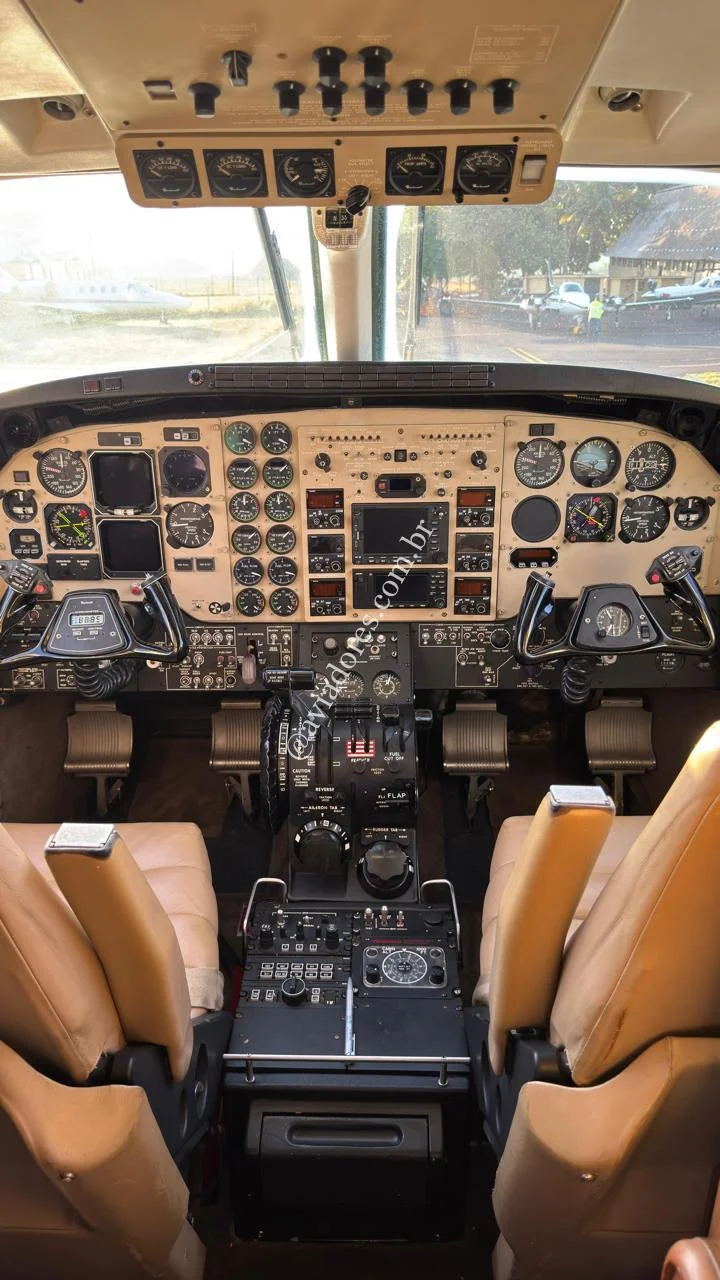 BEECHCRAFT CORPORATION KING AIR C90 GT - foto 15