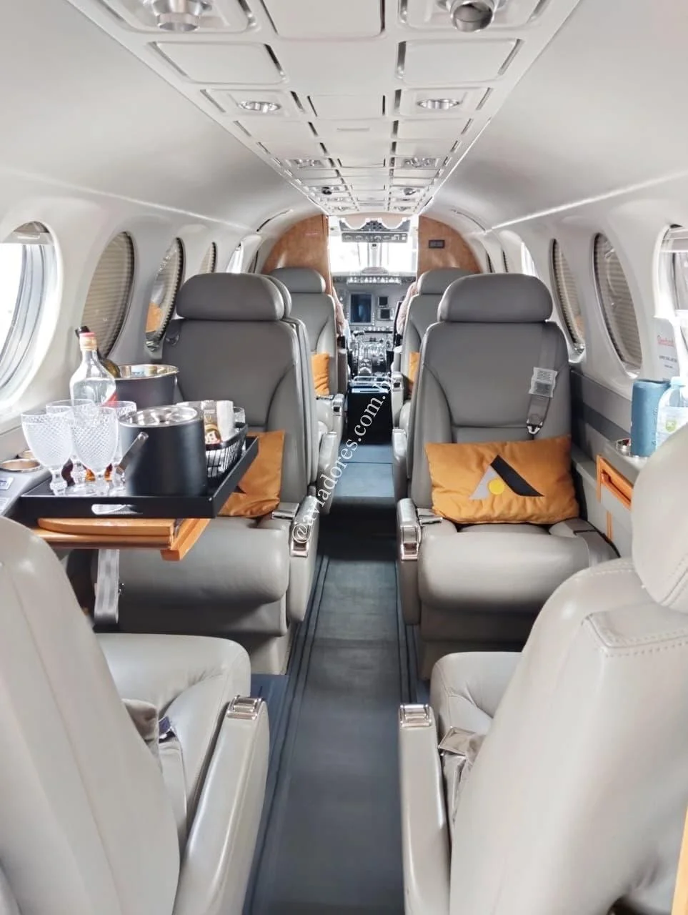BEECHCRAFT CORPORATION KING AIR 350 - foto 6