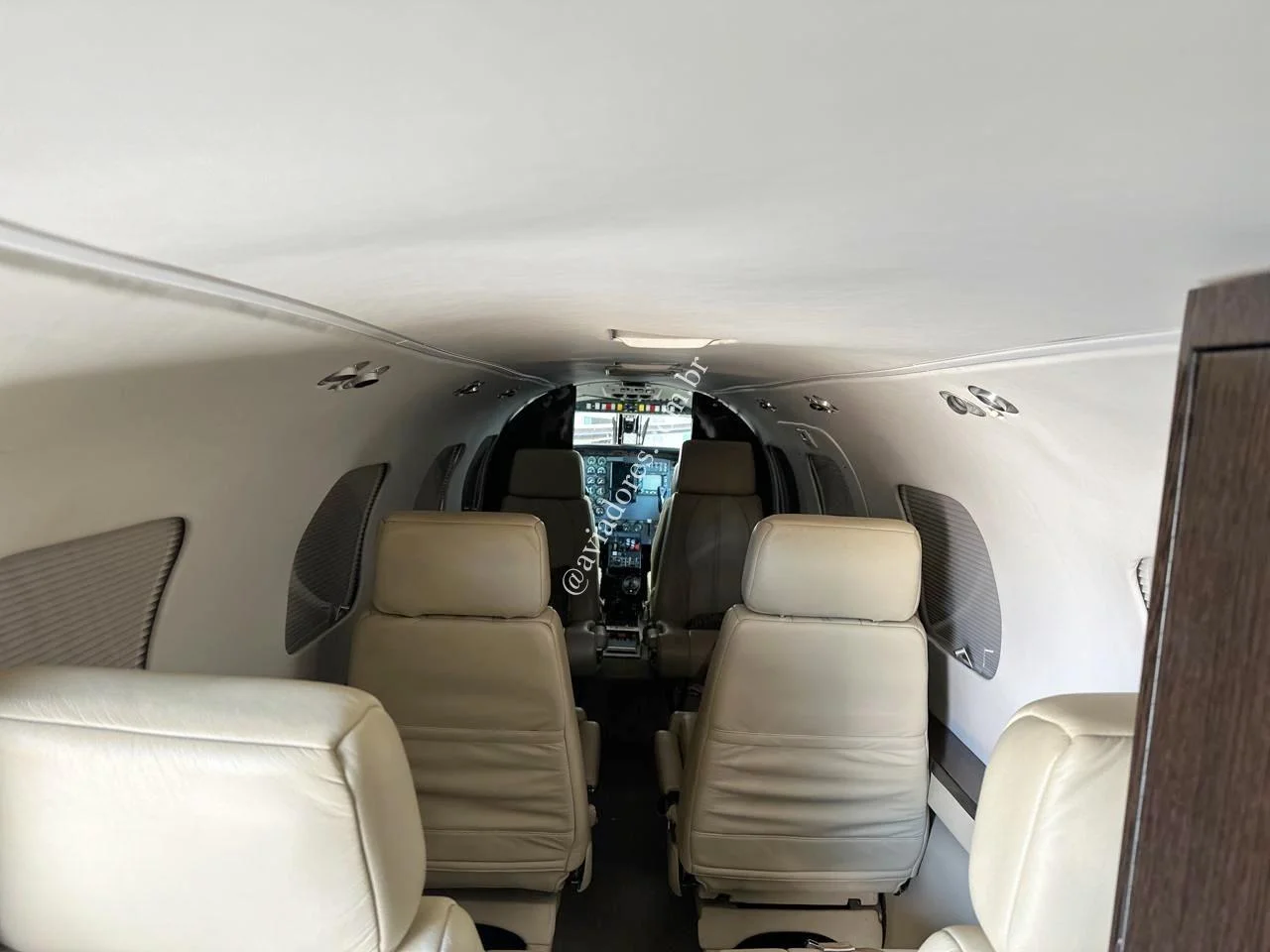 Piper Aircraft PA-42-720 CHEYENNE III - foto 4