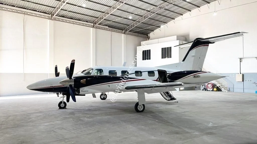 Piper Aircraft PA-42-720 CHEYENNE III - foto 9