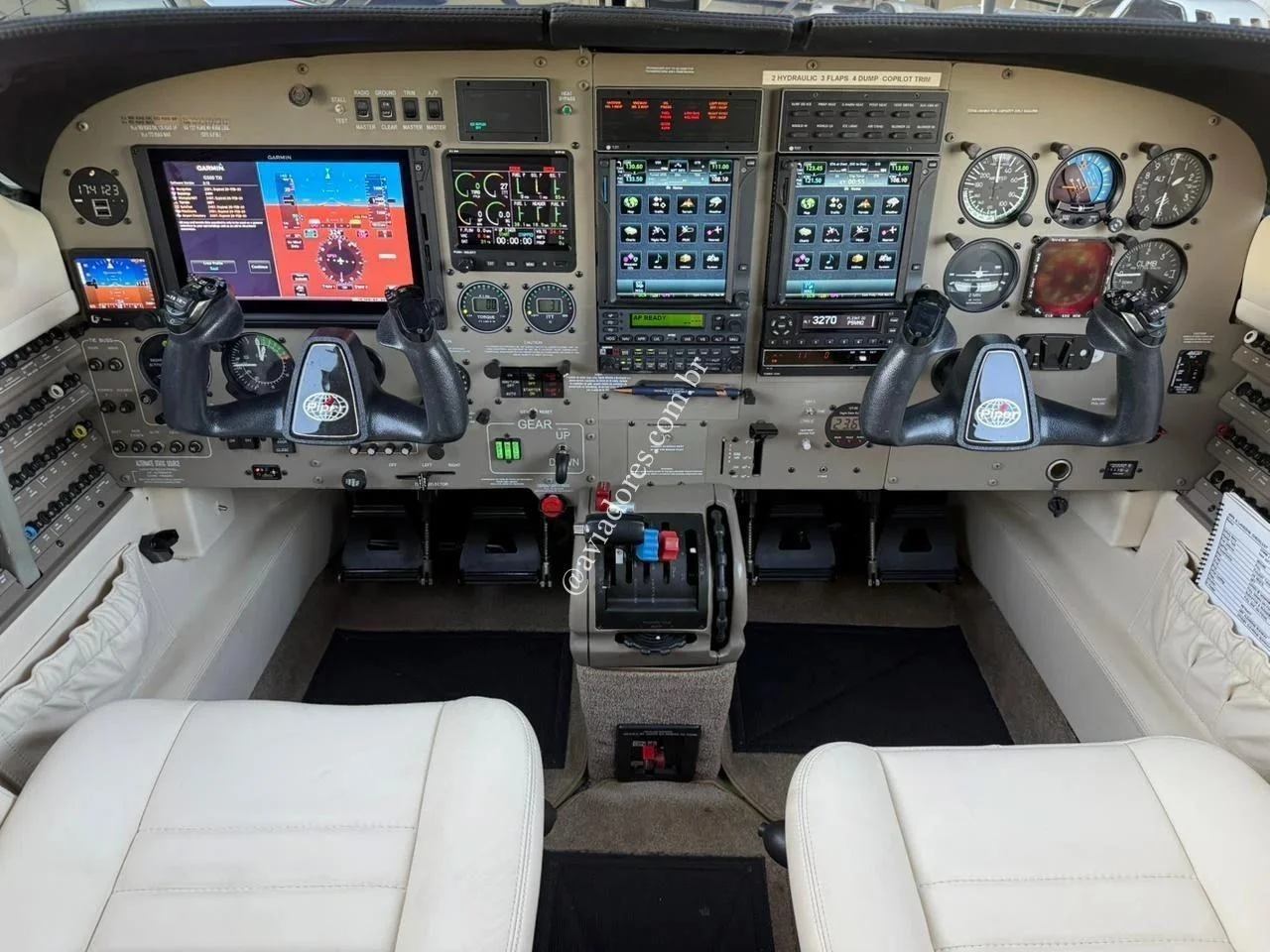 Piper Aircraft PA-46-350P - JETPROP - foto 6