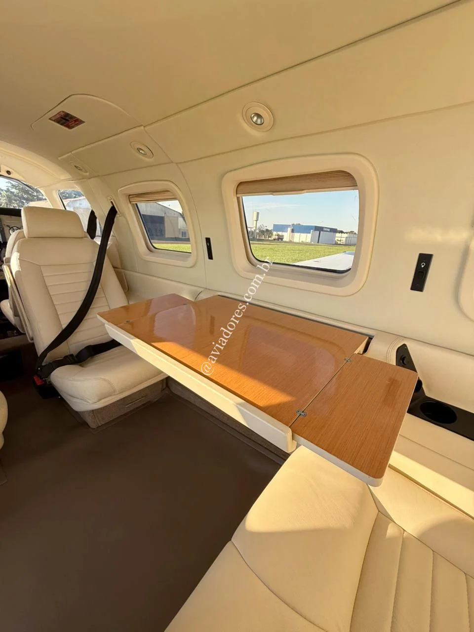 Piper Aircraft PA-46-350P - JETPROP - foto 12