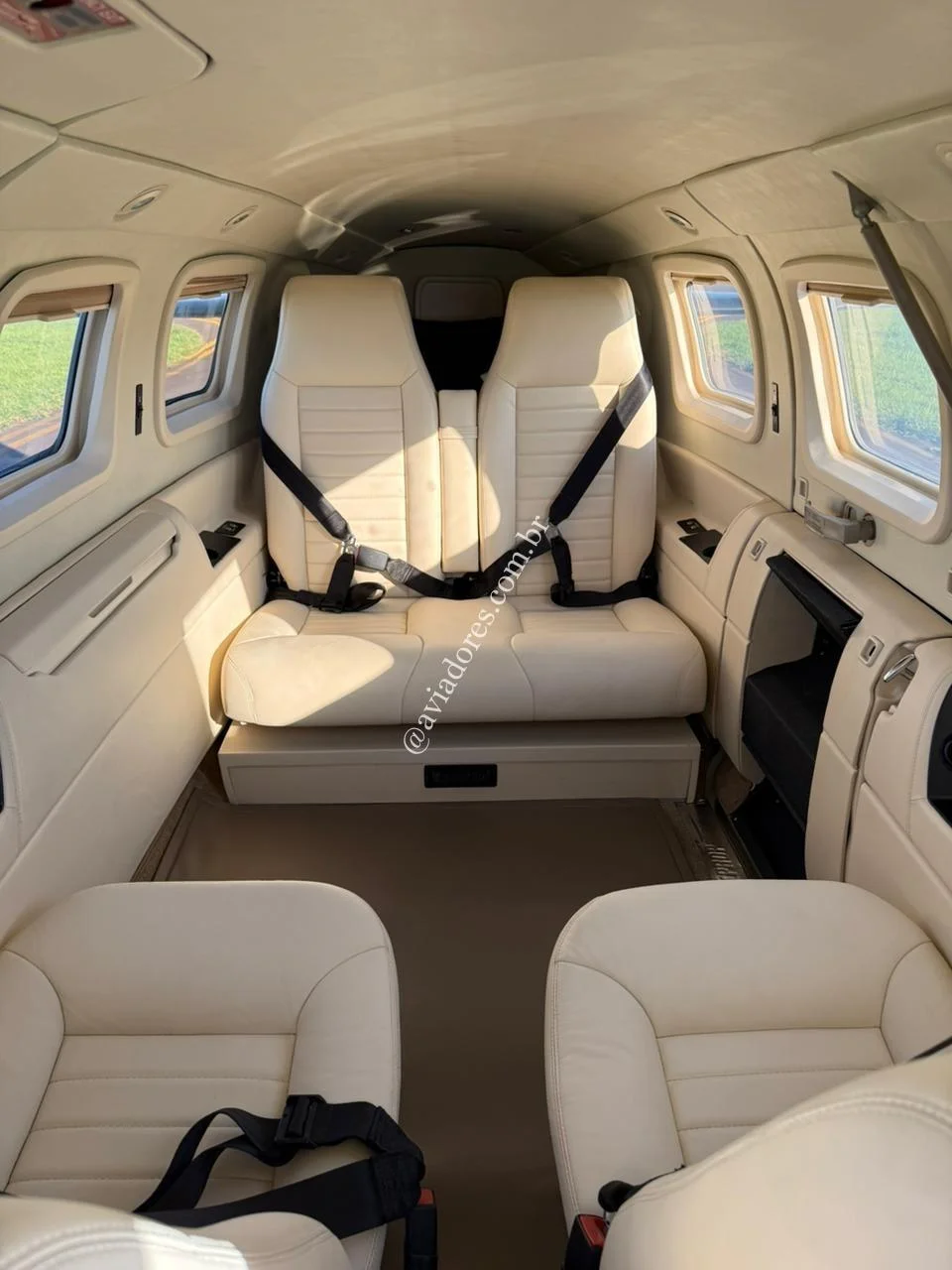 Piper Aircraft PA-46-350P - JETPROP - foto 15