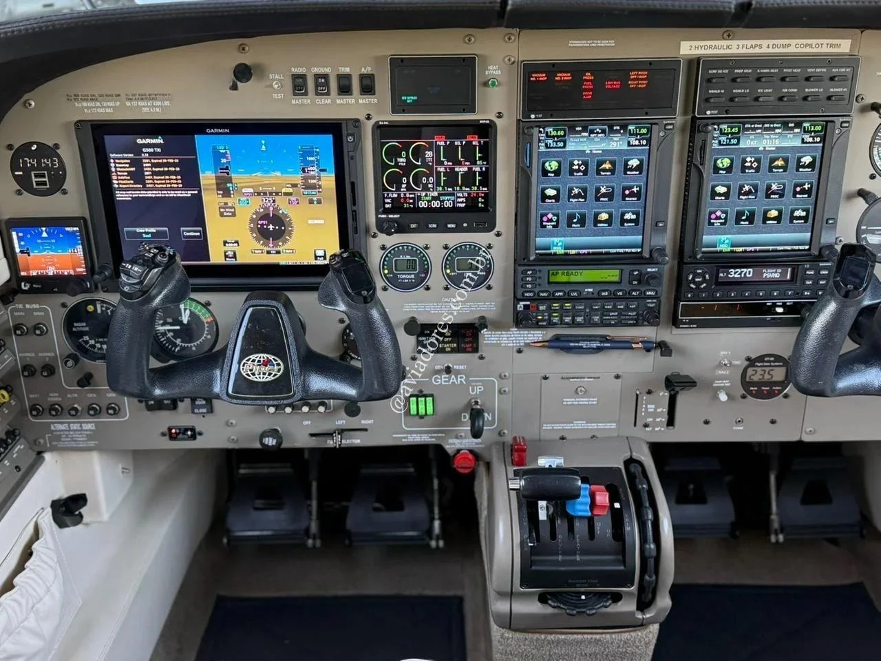 Piper Aircraft PA-46-350P - JETPROP - foto 4