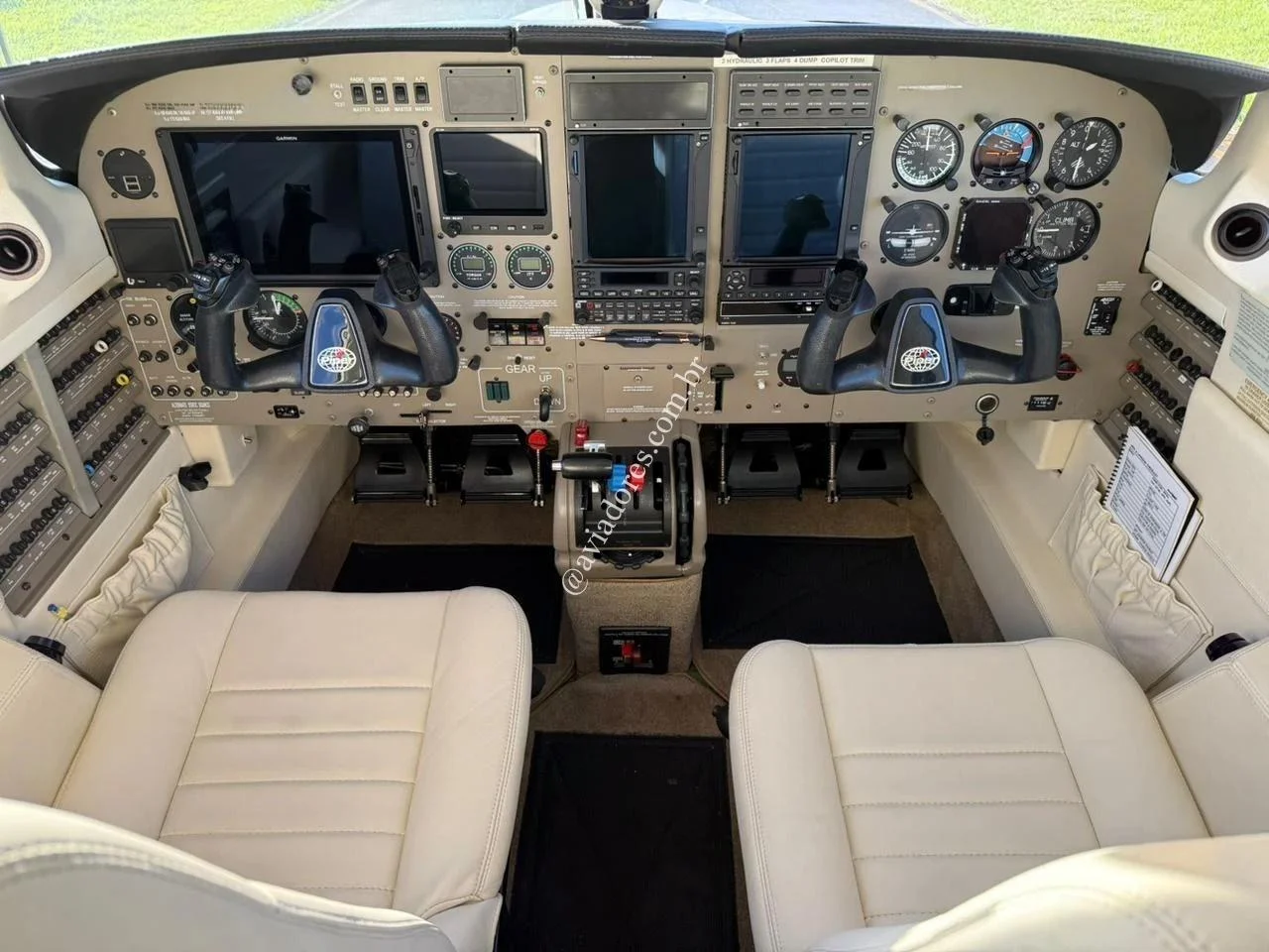 Piper Aircraft PA-46-350P - JETPROP - foto 3