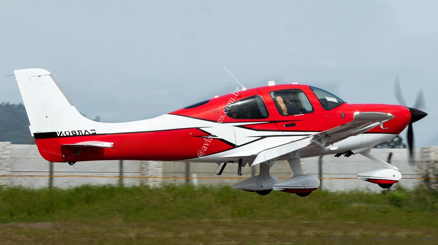 Cirrus Aircraft SR22T G6 CARBON - foto 33