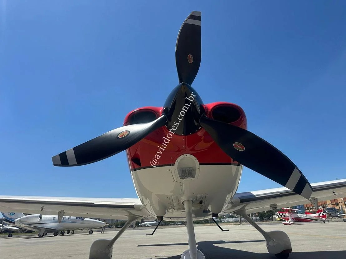 Cirrus Aircraft SR22T G6 CARBON - foto 27