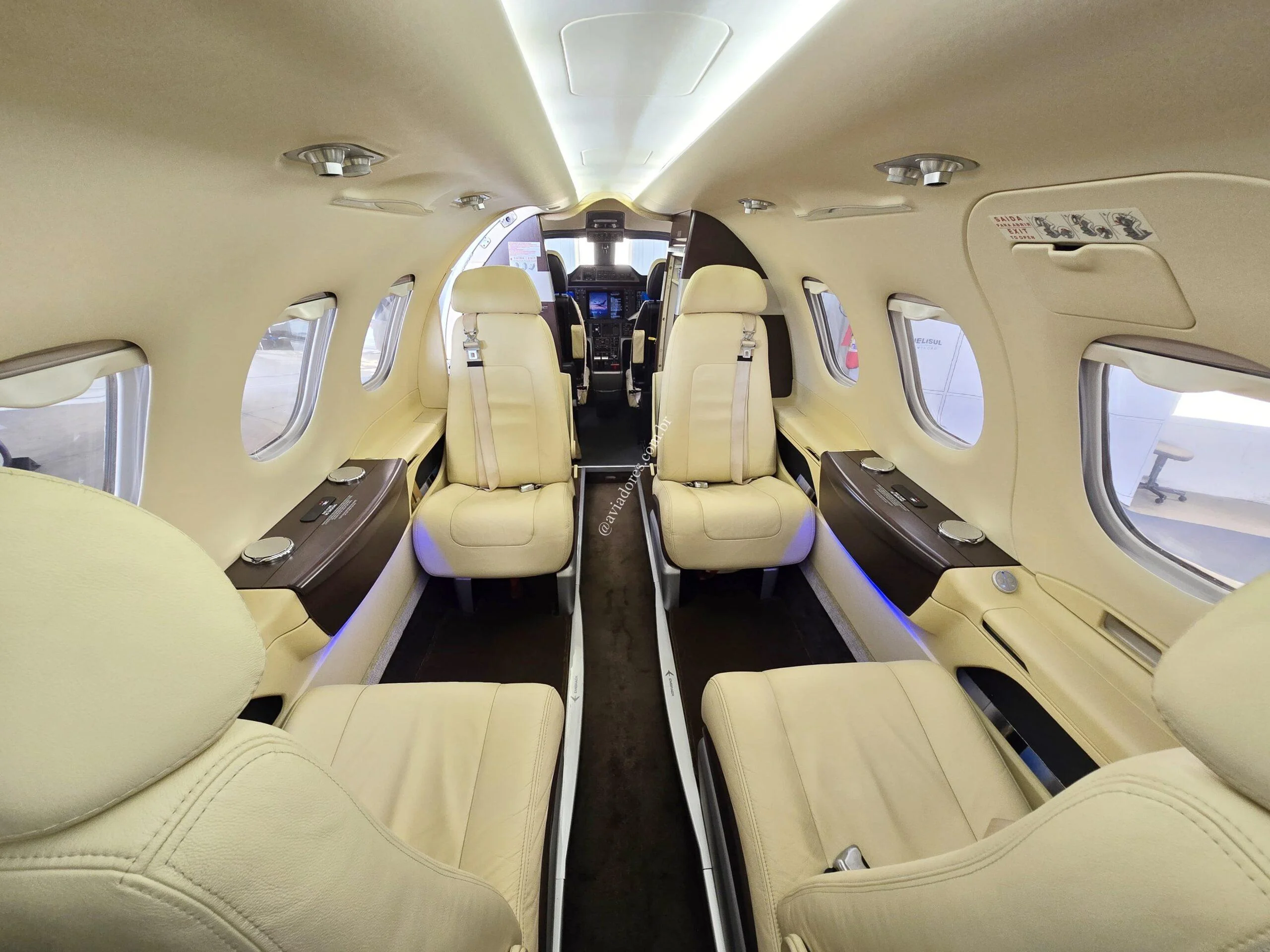 Embraer EMB 500 - PHENOM 100 - foto 12
