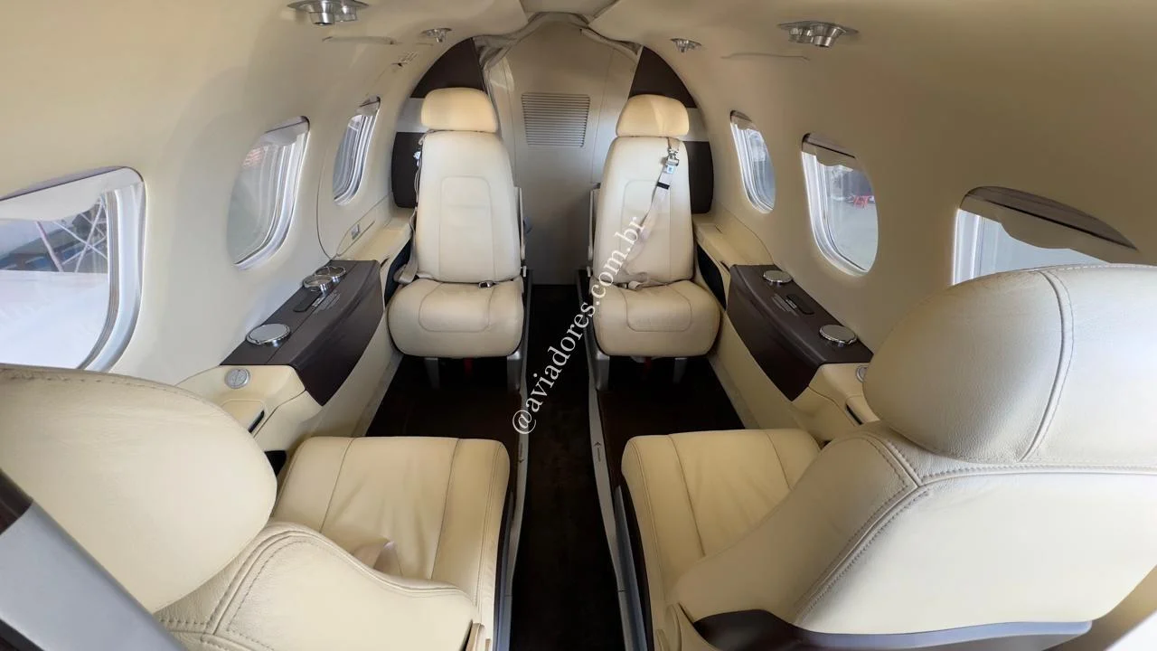 Embraer EMB 500 - PHENOM 100 - foto 11