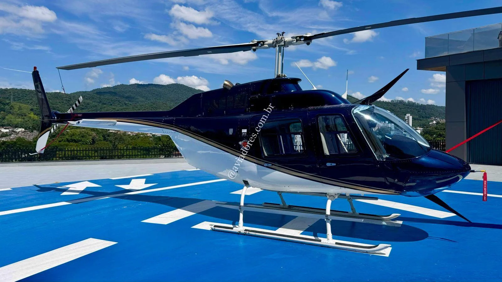 Bell Helicopter 206B - JETRANGER III - foto 12