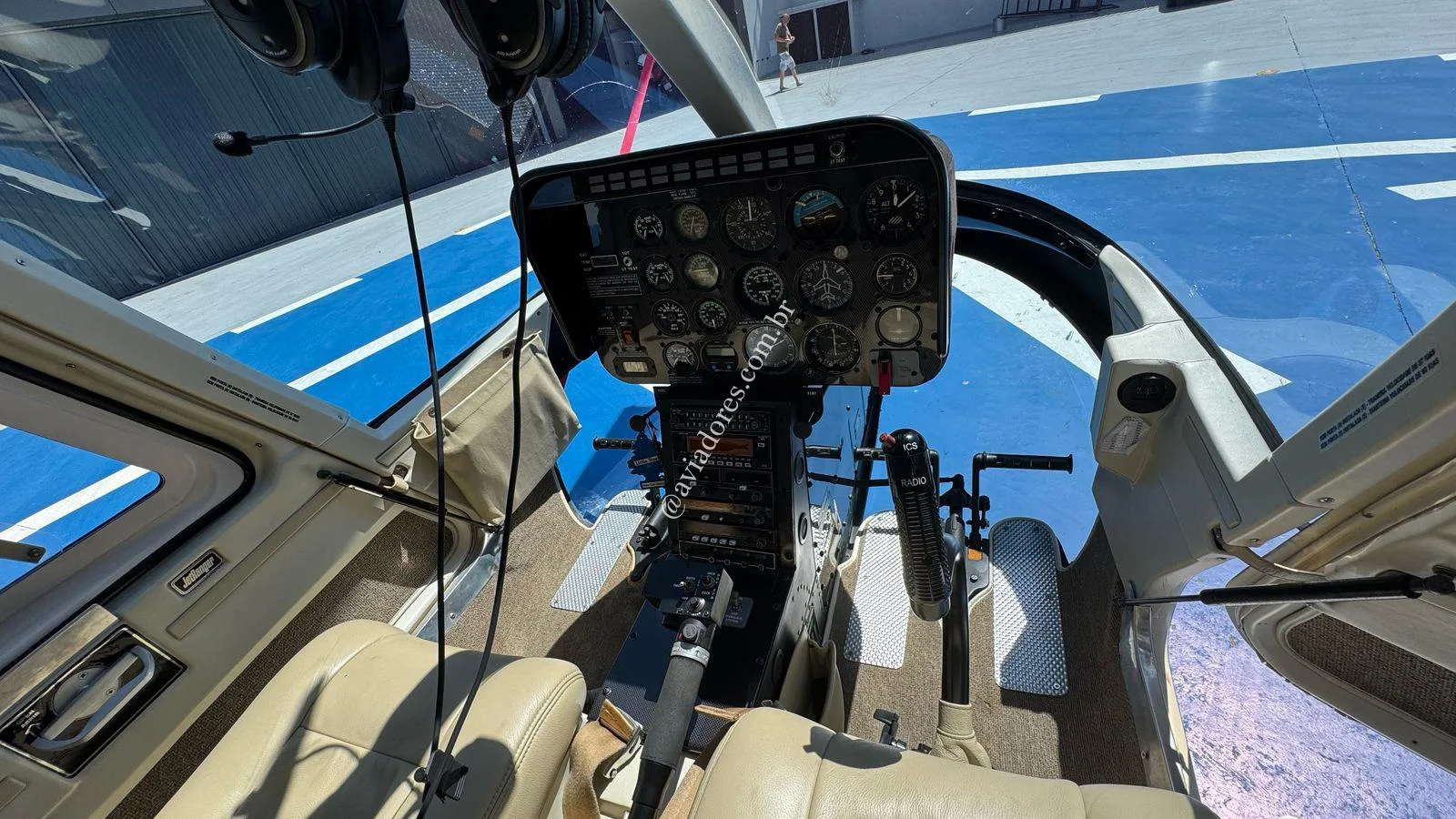 Bell Helicopter 206B - JETRANGER III - foto 3