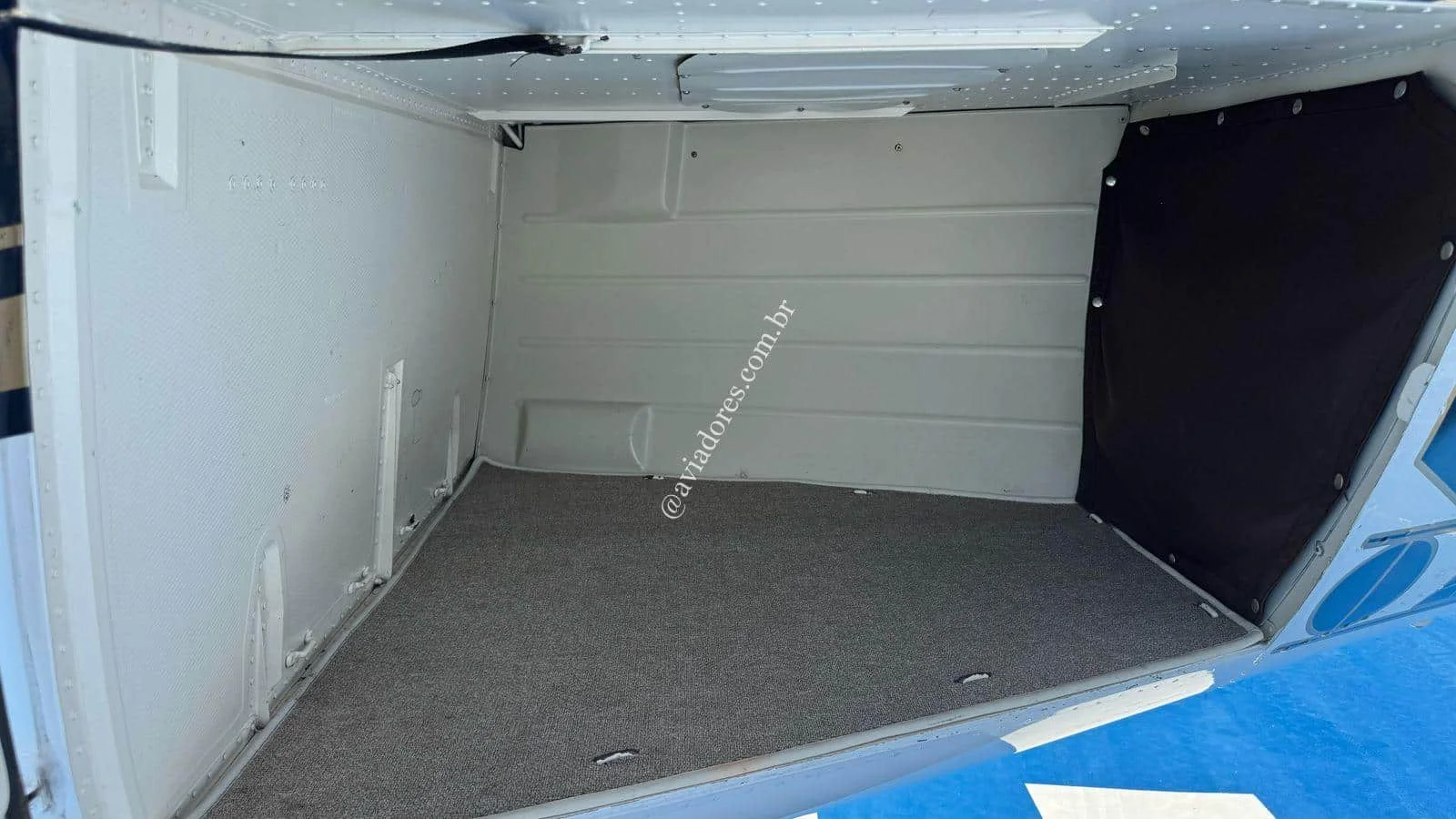 Bell Helicopter 206B - JETRANGER III - foto 13