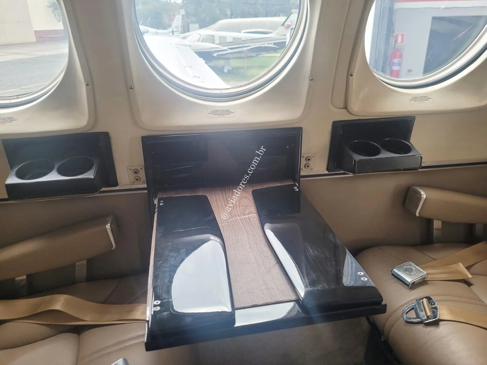 BEECHCRAFT CORPORATION KING AIR C90 - foto 22