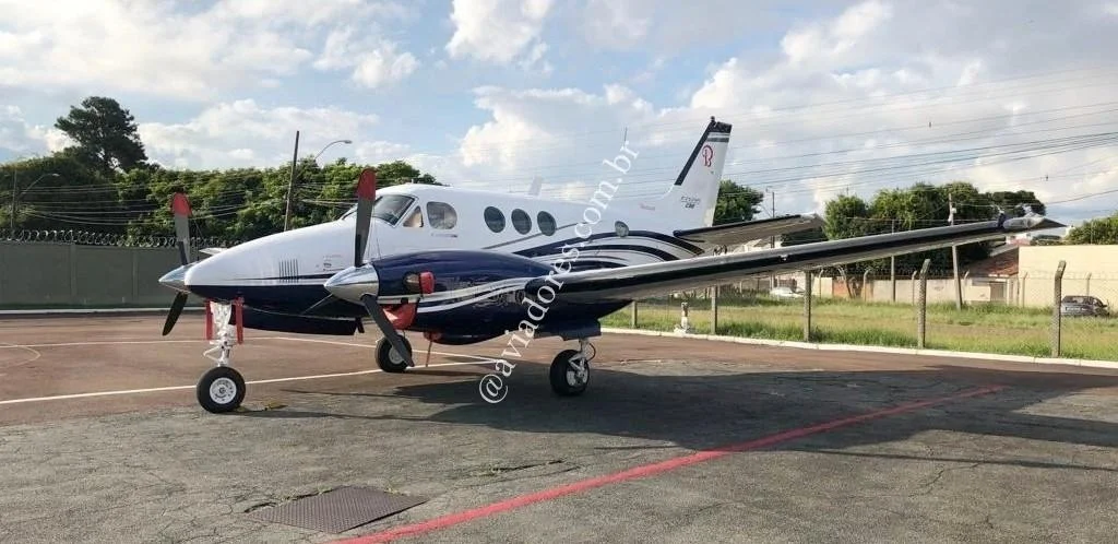 BEECHCRAFT CORPORATION KING AIR C90 - foto 7