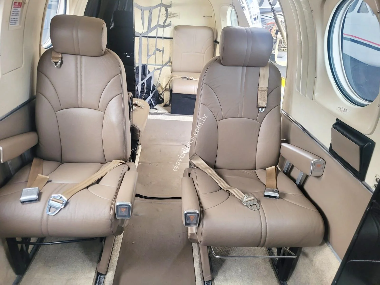 BEECHCRAFT CORPORATION KING AIR C90 - foto 23