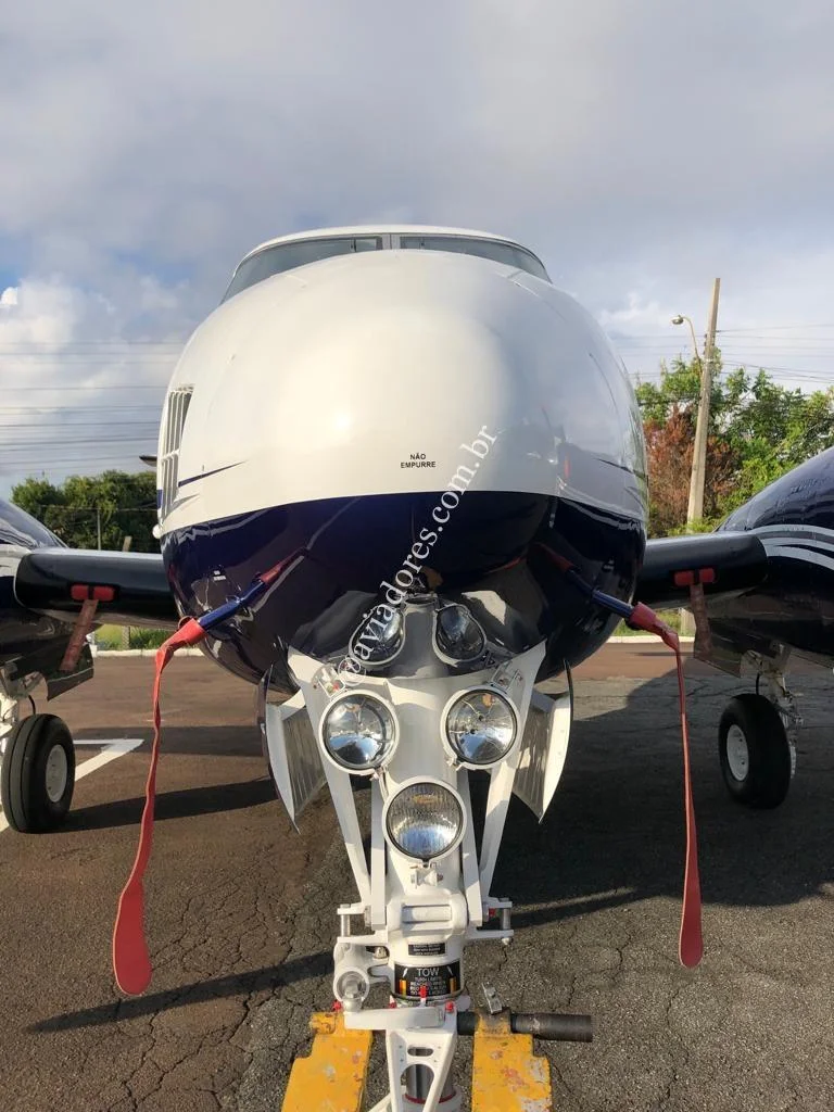 BEECHCRAFT CORPORATION KING AIR C90 - foto 14