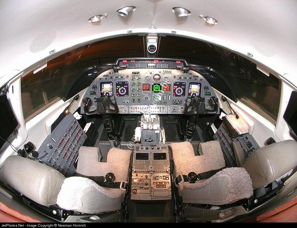 Bombardier Learjet 60 - foto 2