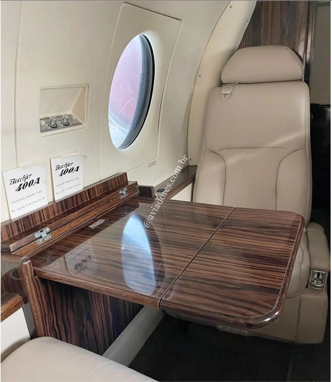 BEECHCRAFT CORPORATION HAWKER 400A - foto 6