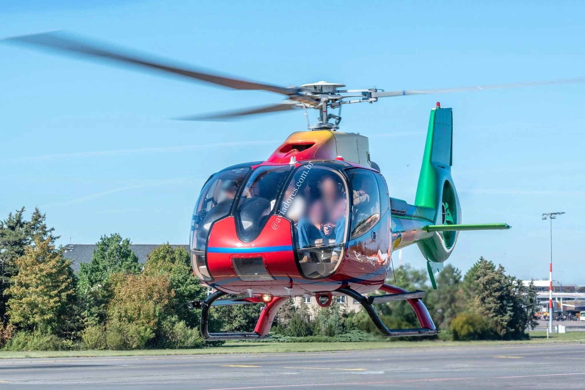 Airbus Helicopters EC130B4 - foto 2